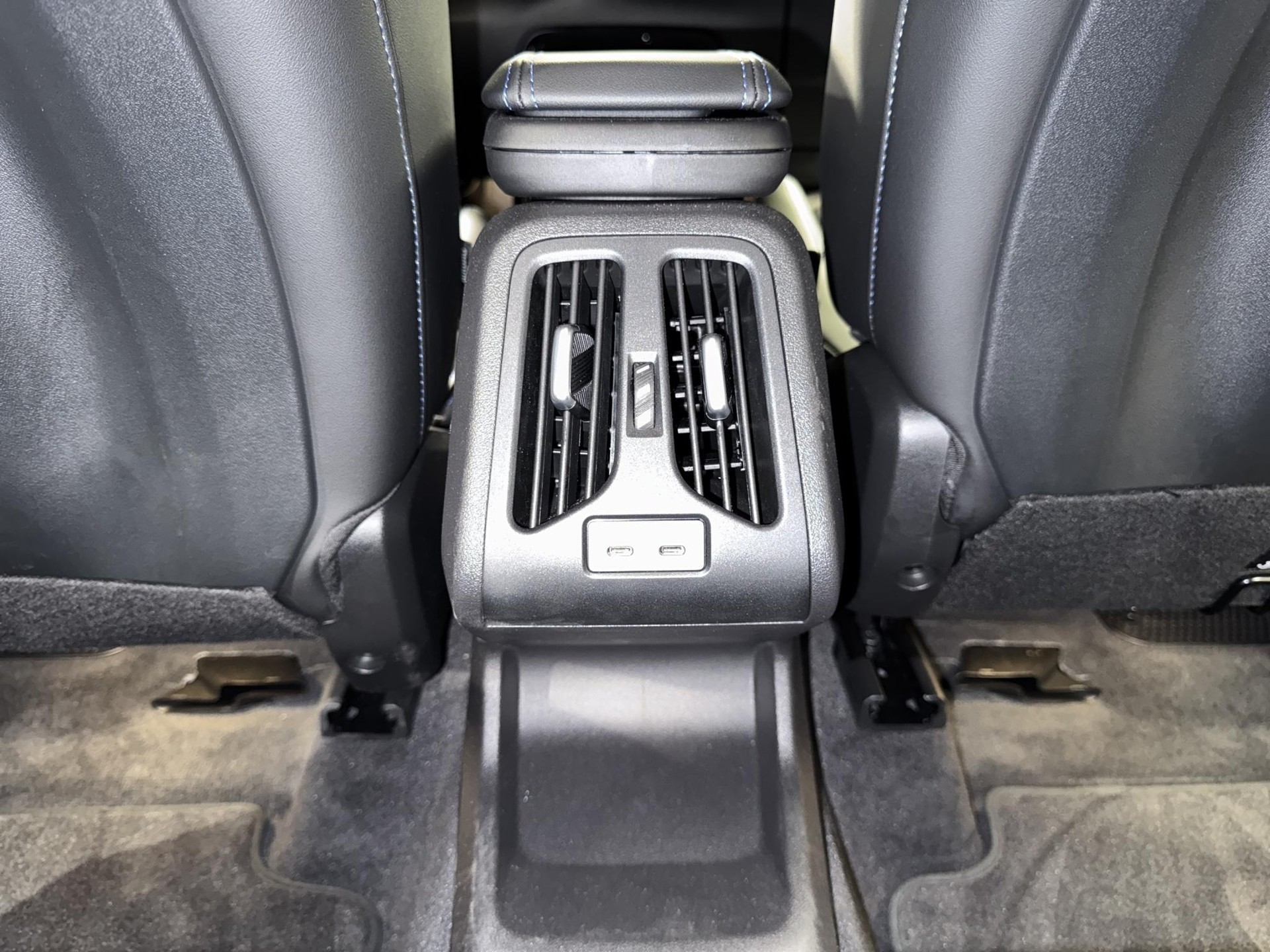 BMW 223d xDrive Active Tourer M Sport-image-9