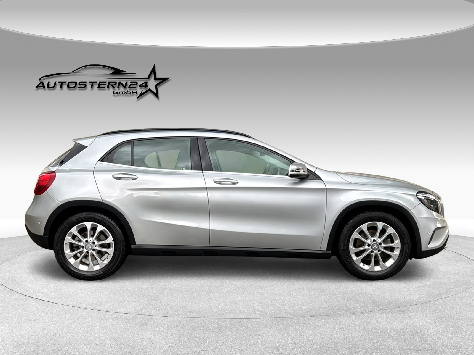 MERCEDES-BENZ GLA 200 CDI Style 4Matic 7G-DCT-image-6