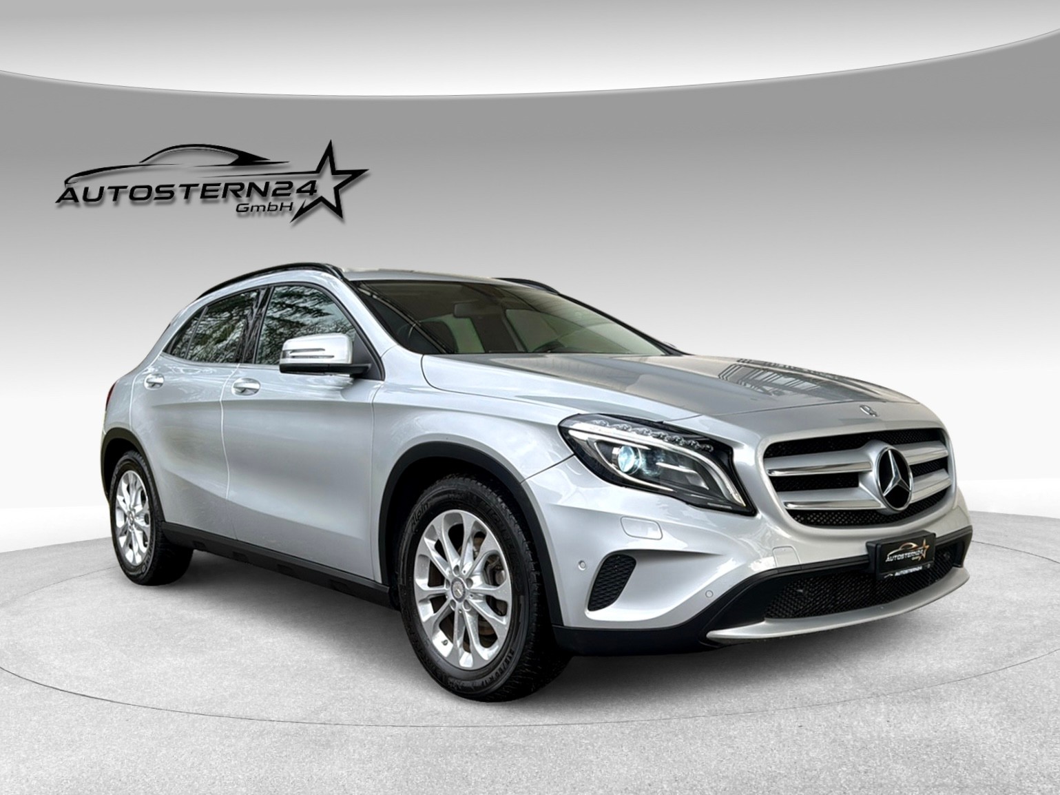 MERCEDES-BENZ GLA 200 CDI Style 4Matic 7G-DCT-image-1