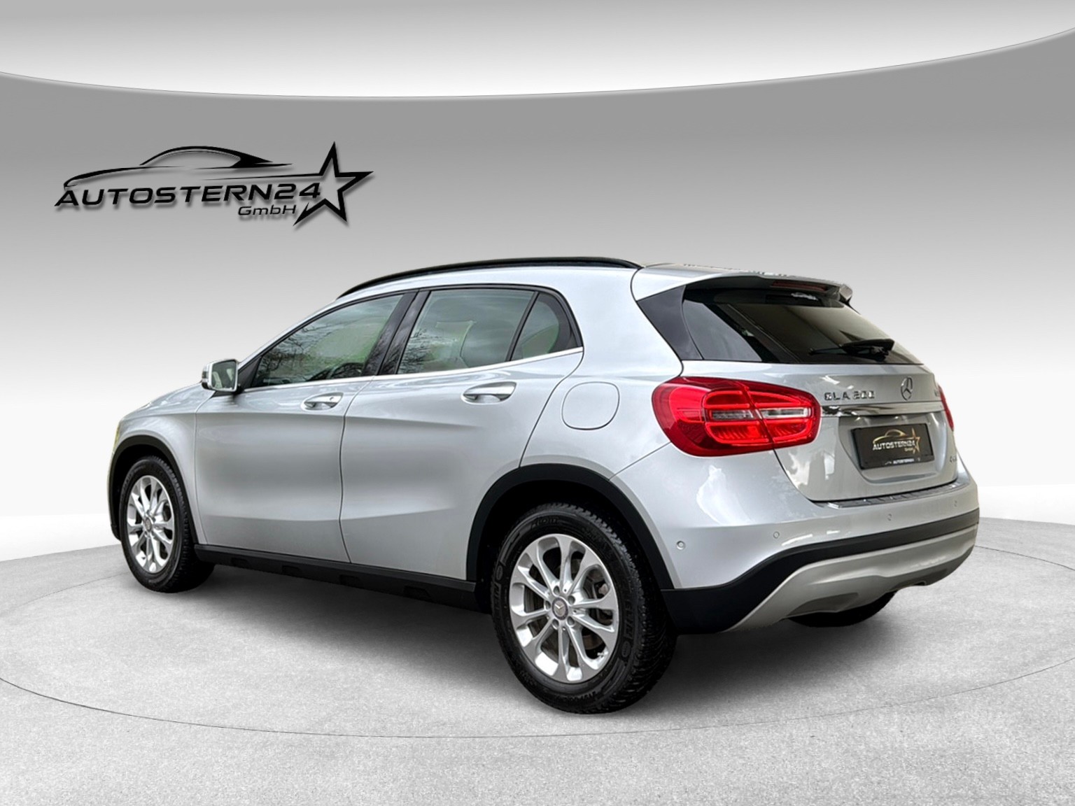 MERCEDES-BENZ GLA 200 CDI Style 4Matic 7G-DCT-image-5