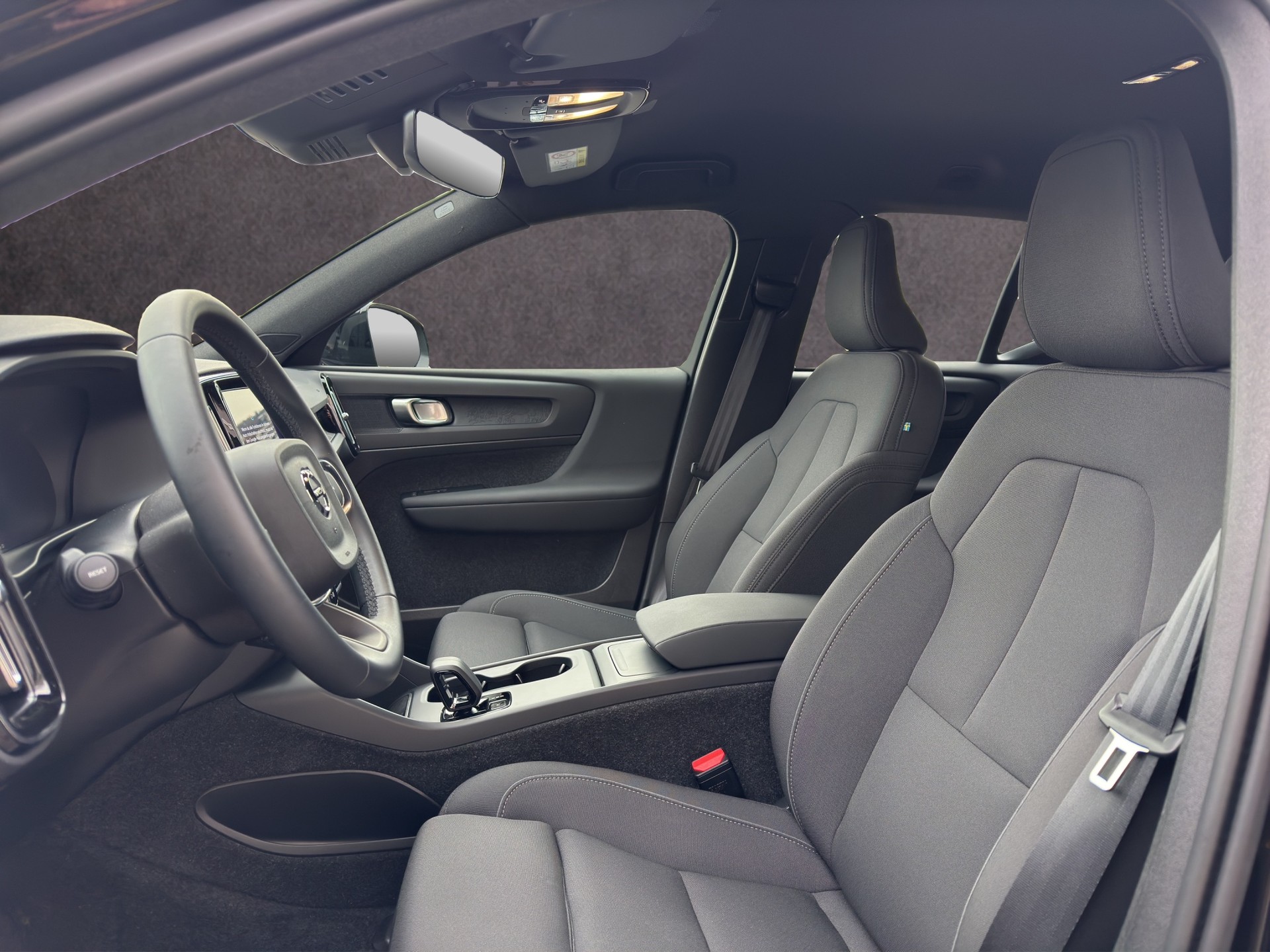 VOLVO EX40 Twin Plus AWD-image-8