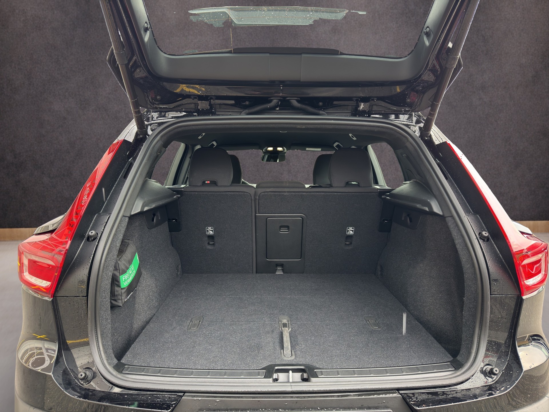 VOLVO EX40 Twin Plus AWD-image-15