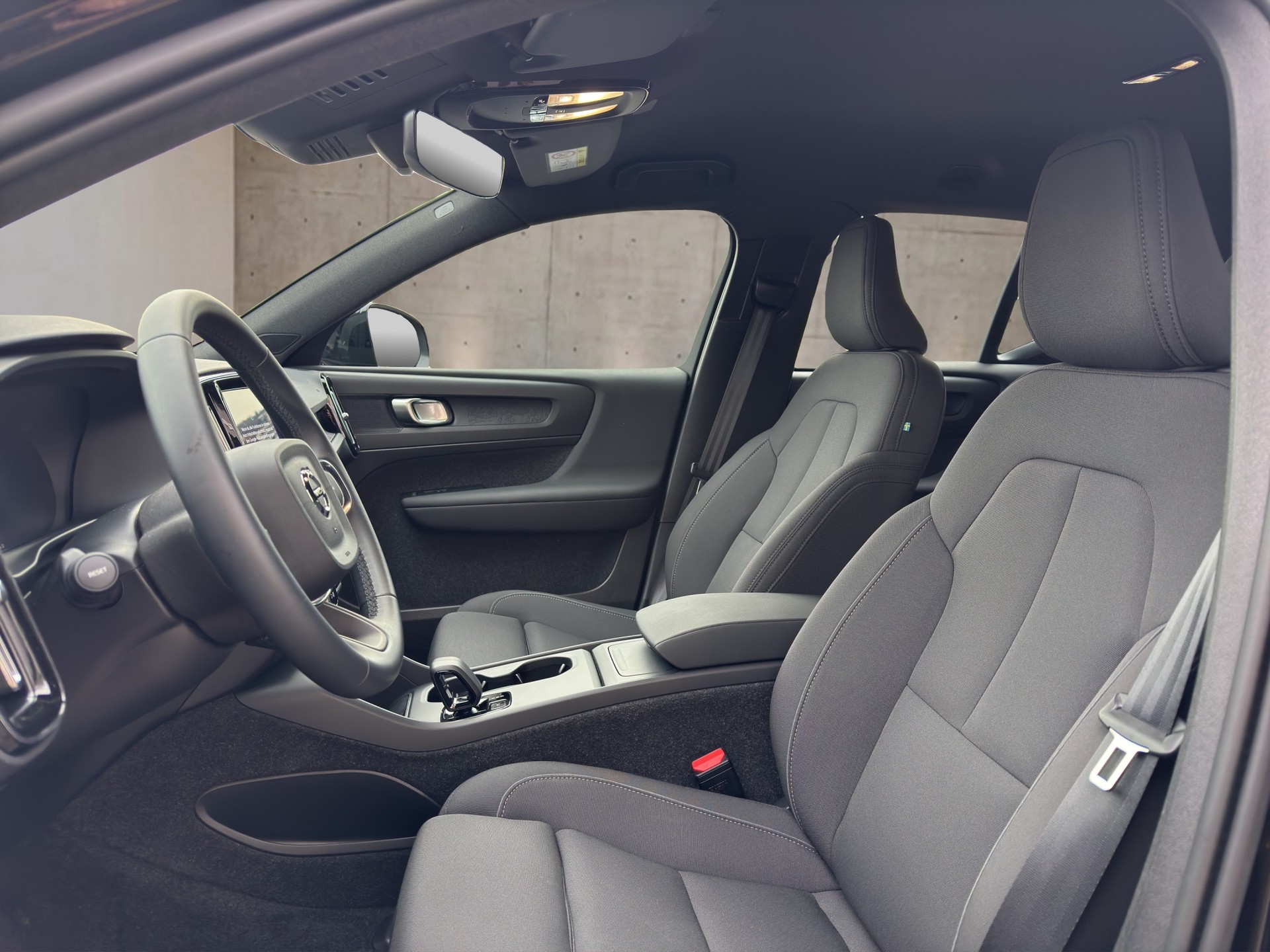 VOLVO EX40 Twin Plus AWD-image-10