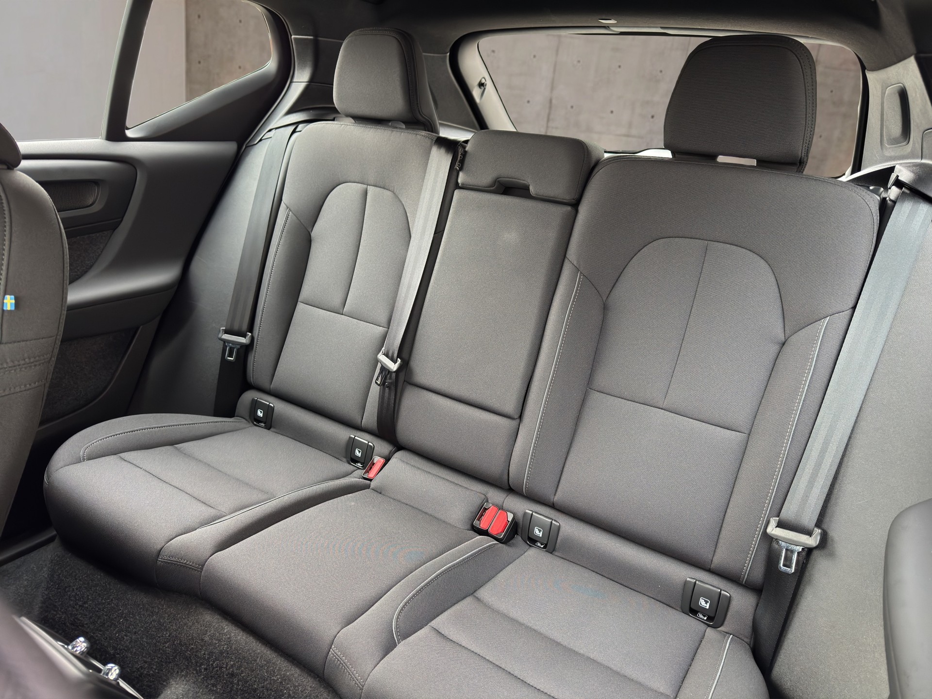 VOLVO EX40 Twin Plus AWD-image-11
