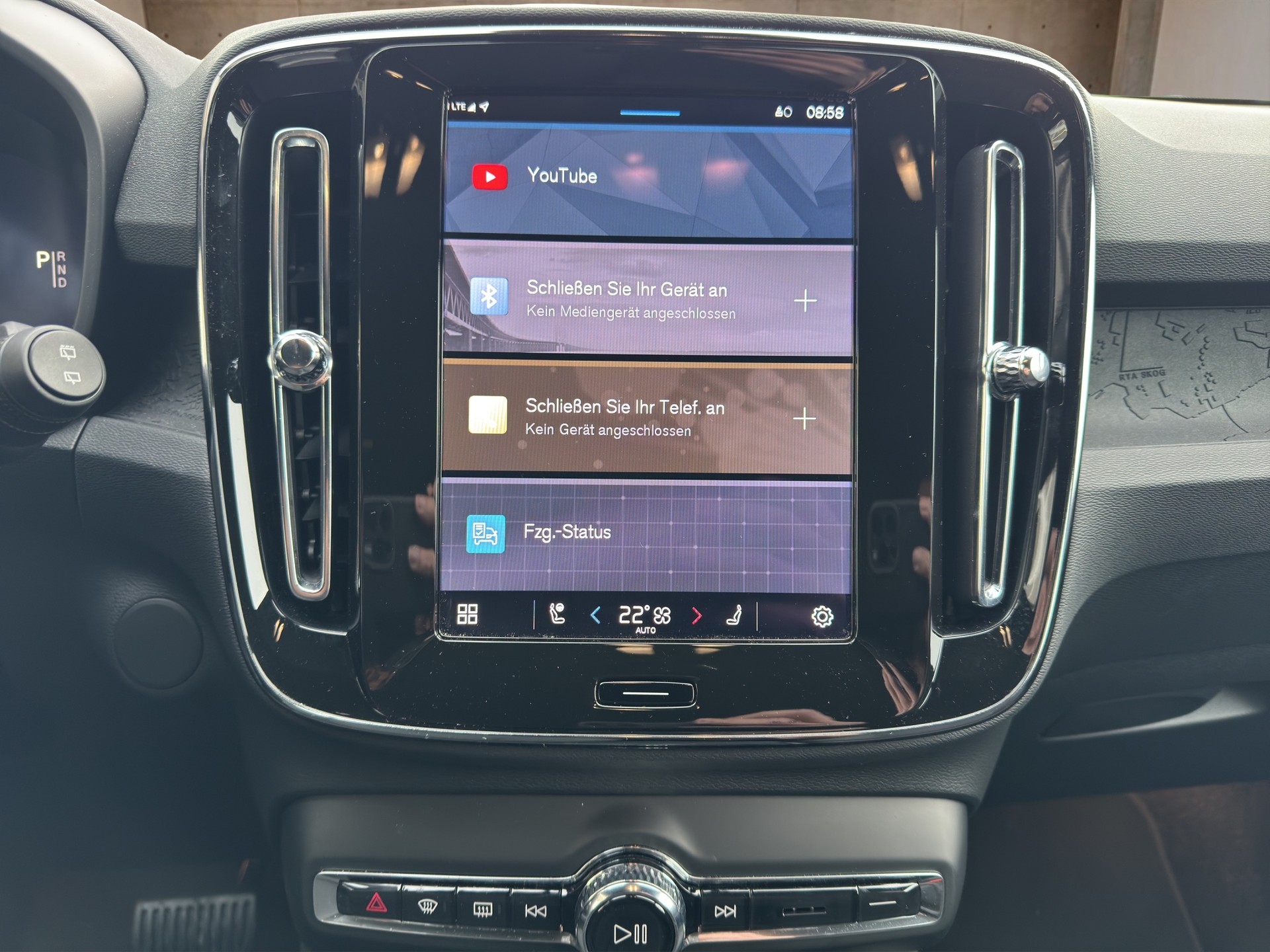 VOLVO EX40 Twin Plus AWD-image-16