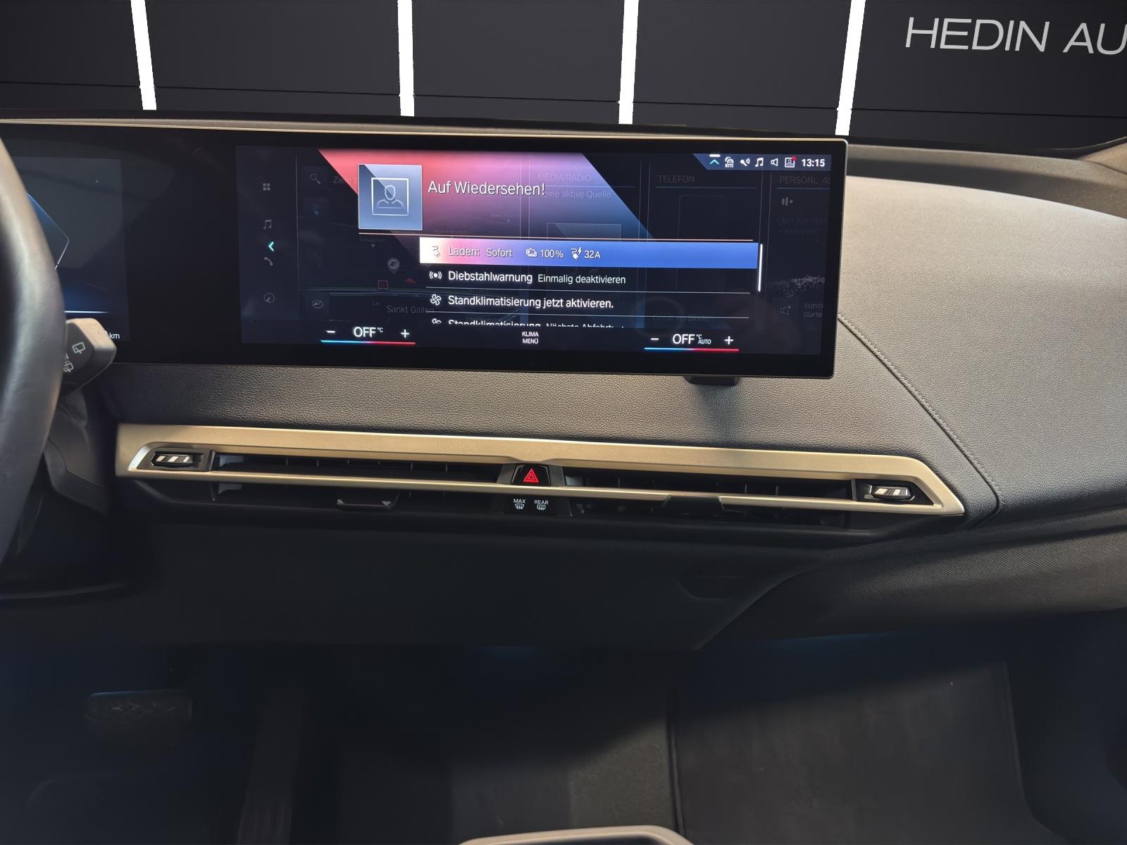BMW iX xDrive40-image-21