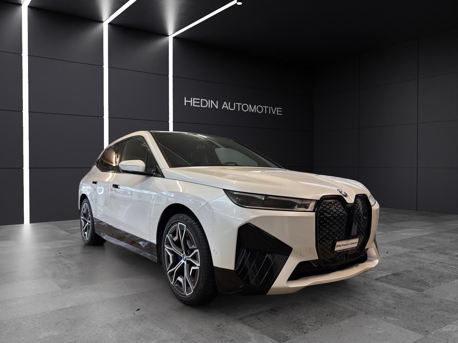 BMW iX xDrive40-image-6