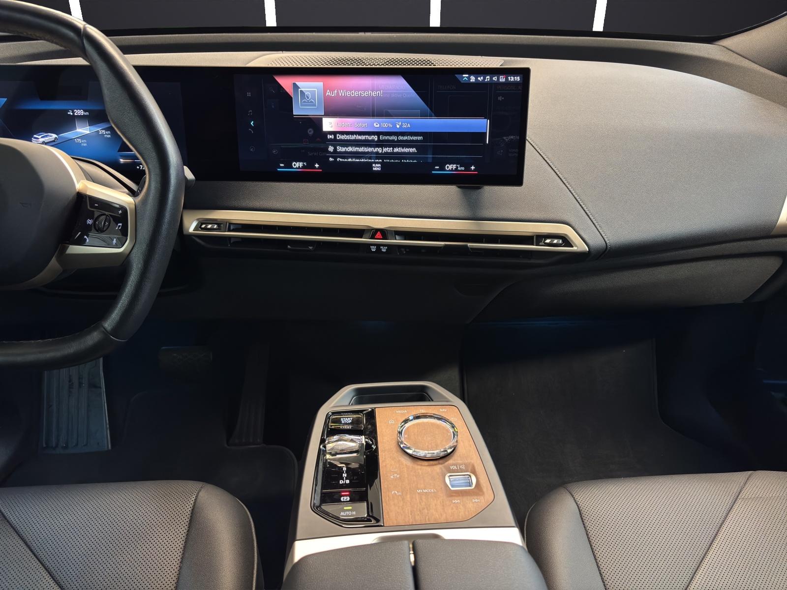 BMW iX xDrive40-image-20