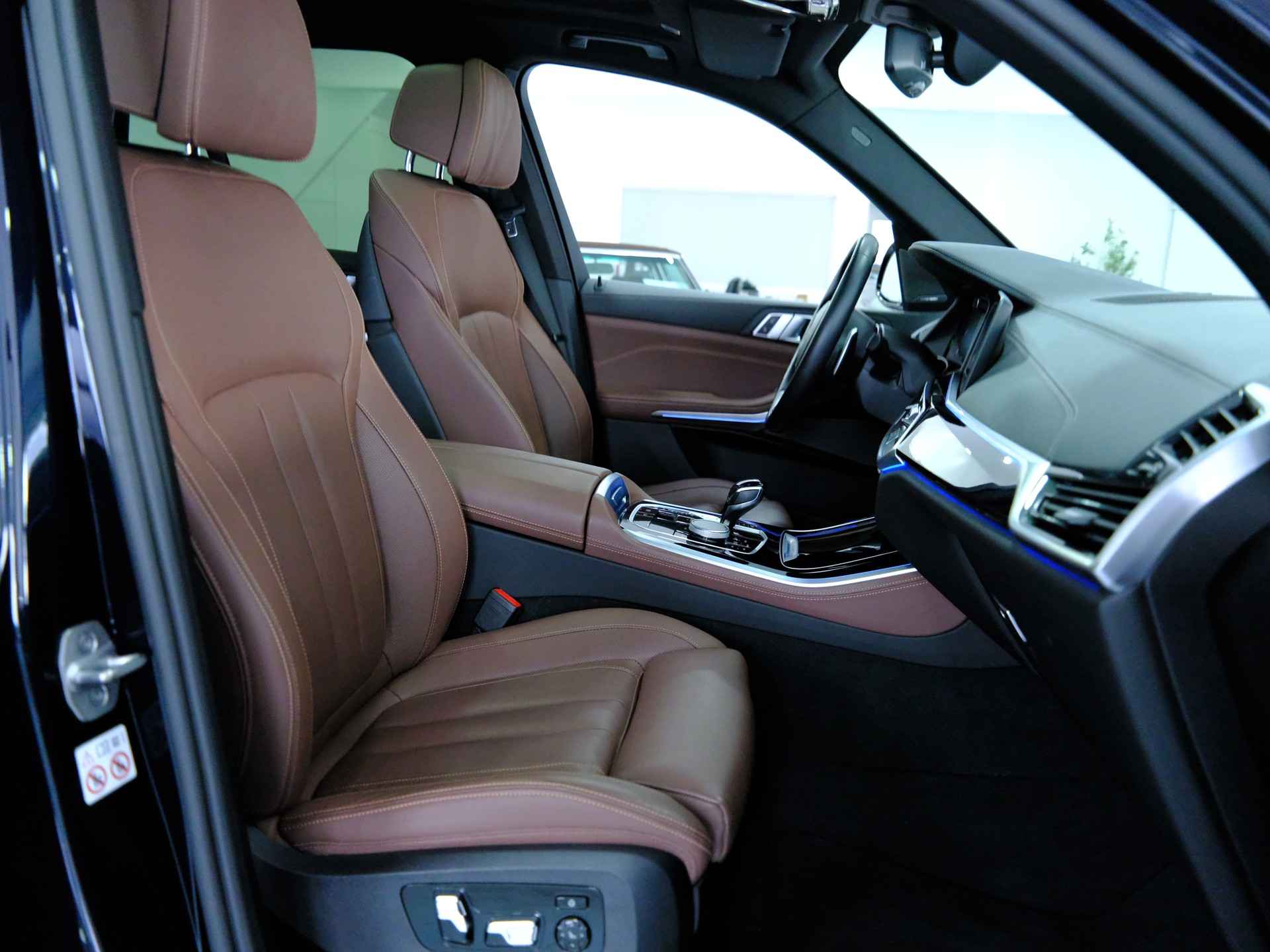 BMW X5 xDrive 48V 30d M Sport Steptronic-image-14