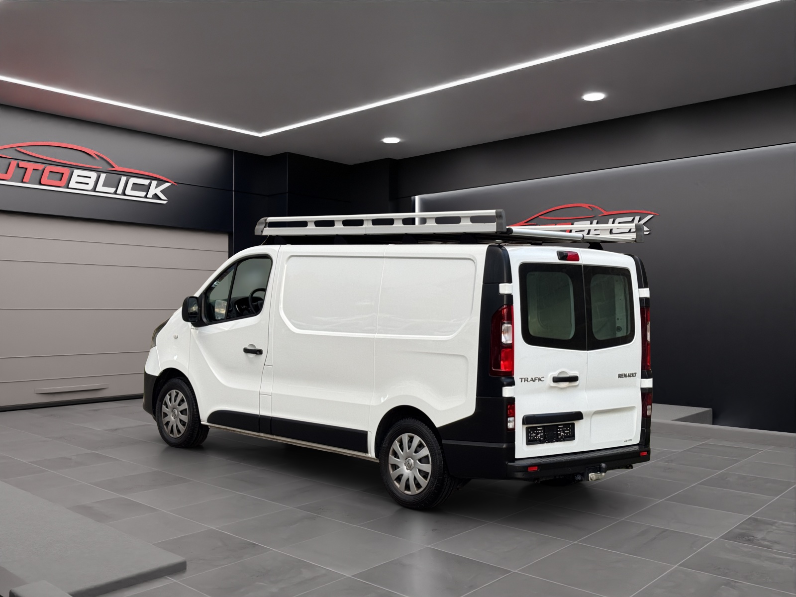 RENAULT Trafic 2.0 Diesel Automat - 170PS EDC 3.0t Business L1H1 A-showroom-element-1