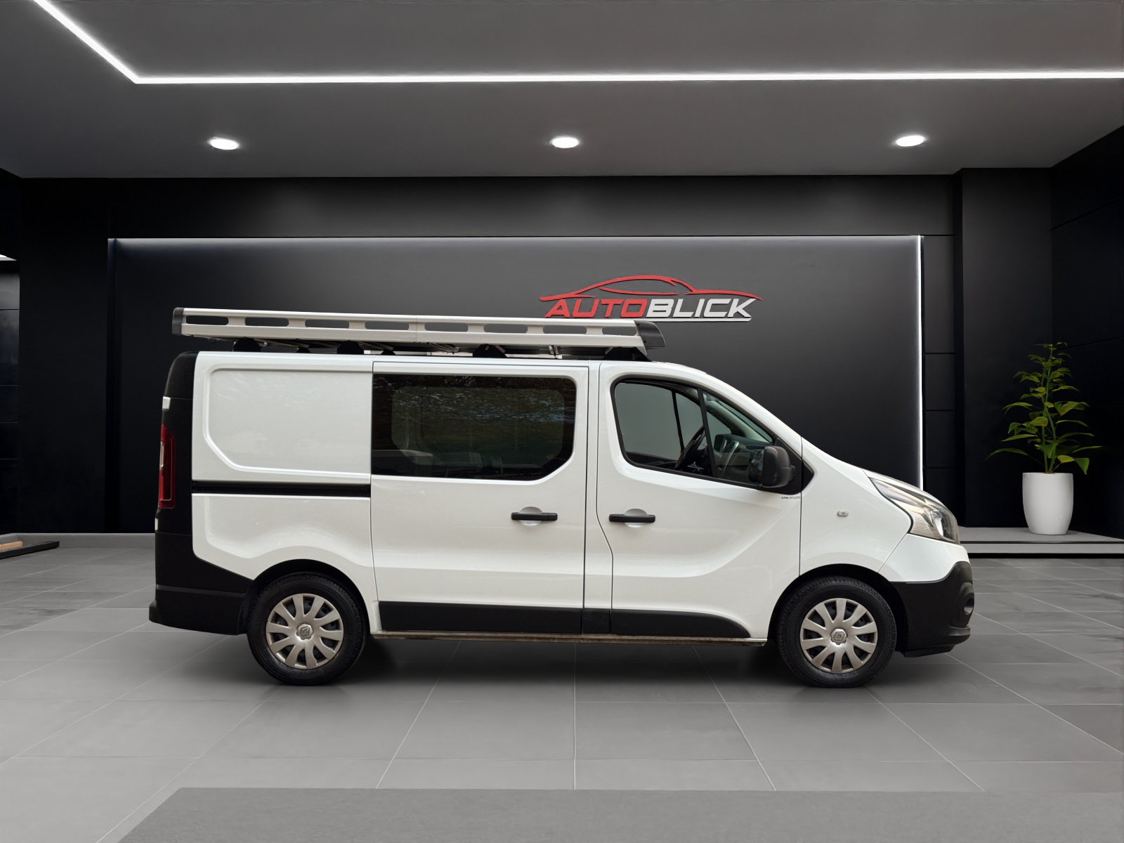 RENAULT Trafic 2.0 Diesel Automat - 170PS EDC 3.0t Business L1H1 A-image-5