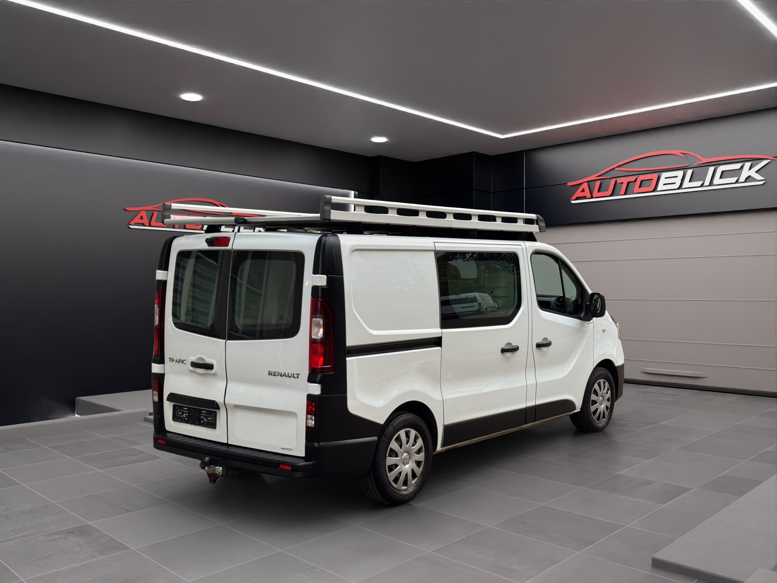 RENAULT Trafic 2.0 Diesel Automat - 170PS EDC 3.0t Business L1H1 A-image-4