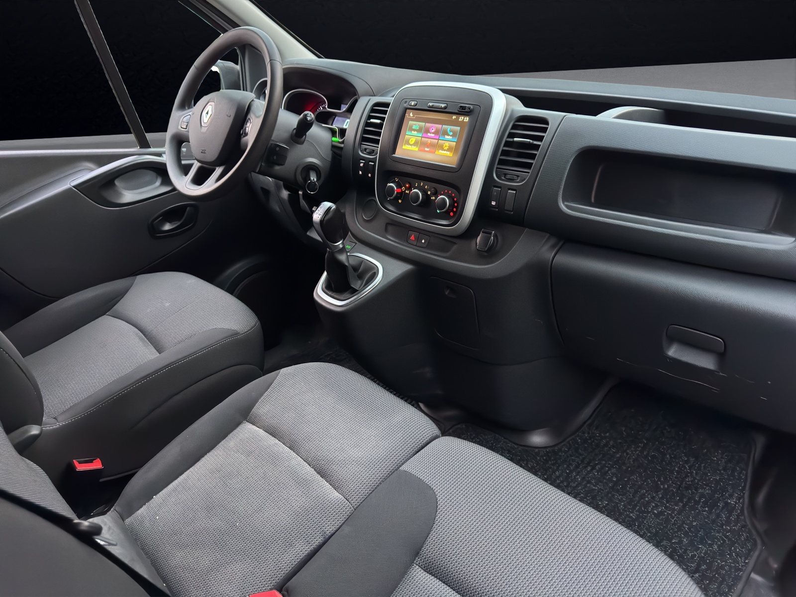 RENAULT Trafic 2.0 Diesel Automat - 170PS EDC 3.0t Business L1H1 A-image-20