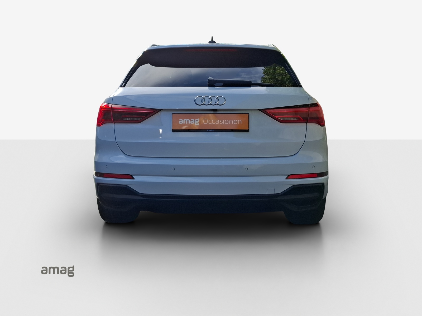 AUDI Q3 35 TFSI S line Attraction S-tronic-image-3