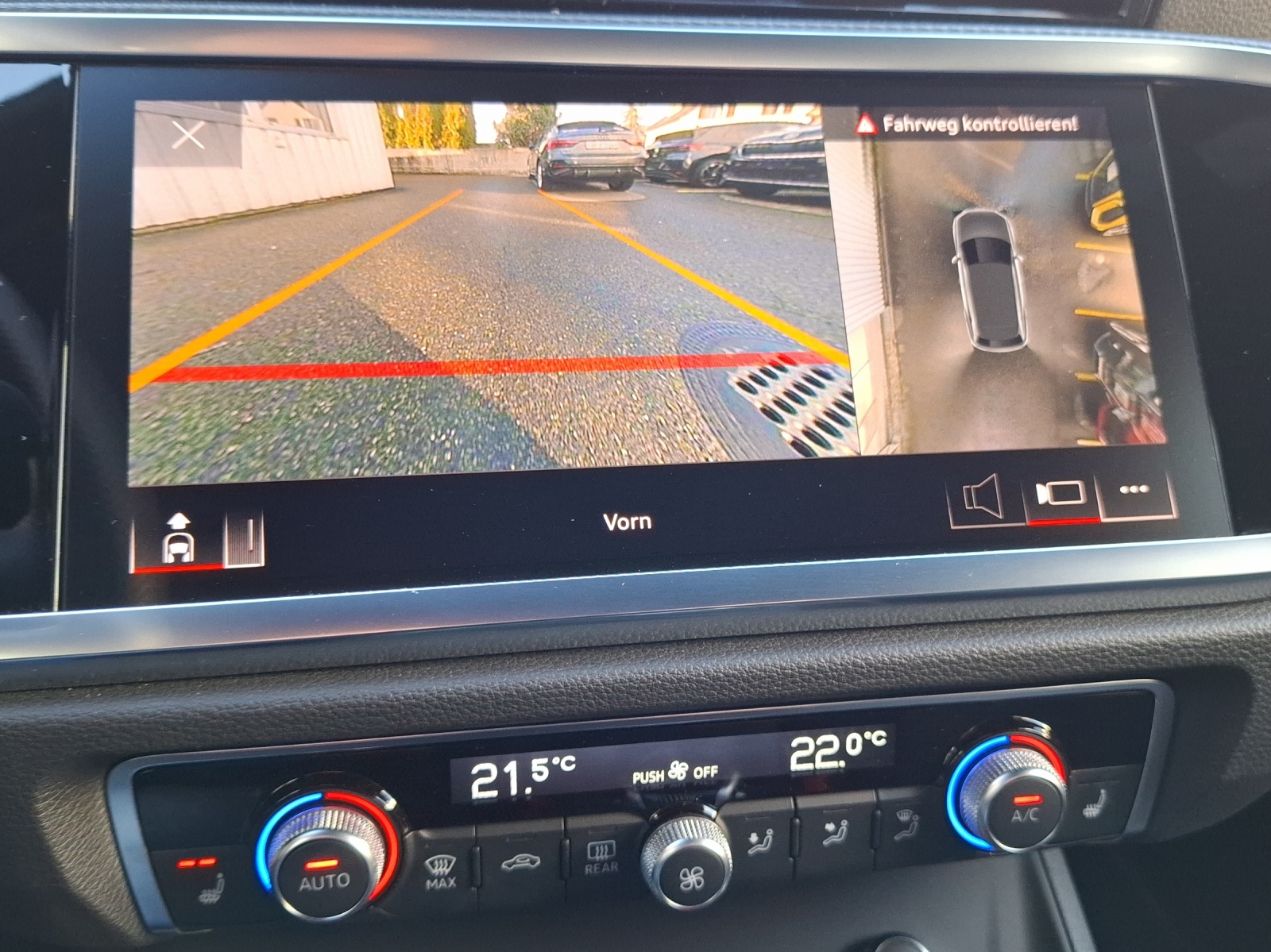 AUDI Q3 35 TFSI S line Attraction S-tronic-image-14
