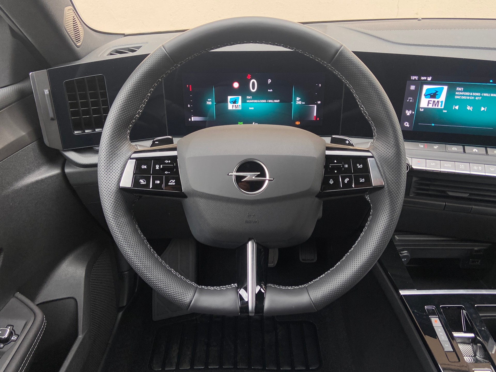 OPEL Astra Sports Tourer 1.2i Turbo GS Automat-image-7