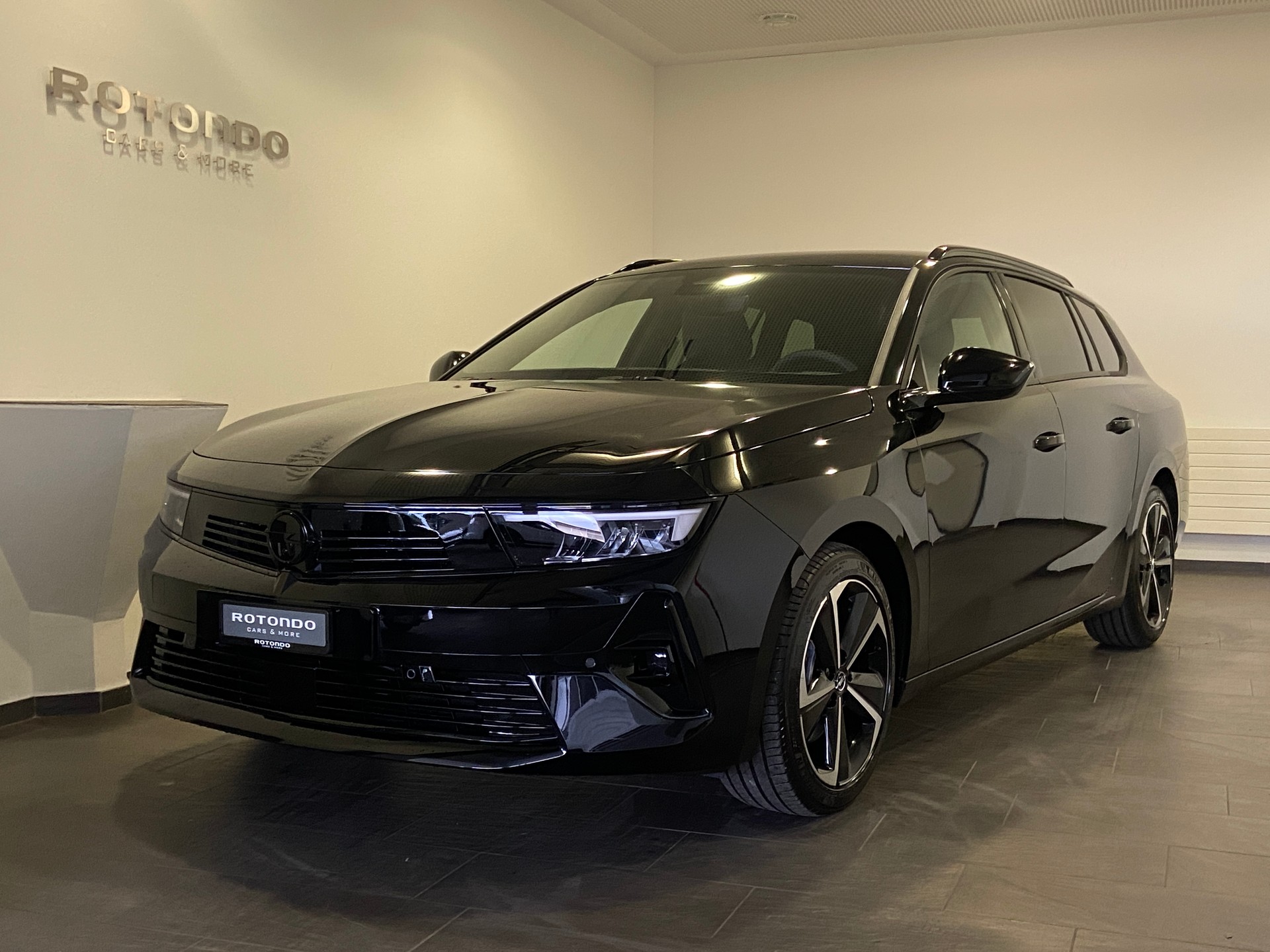 OPEL Astra Sports Tourer 1.2i Turbo GS Automat-image-0