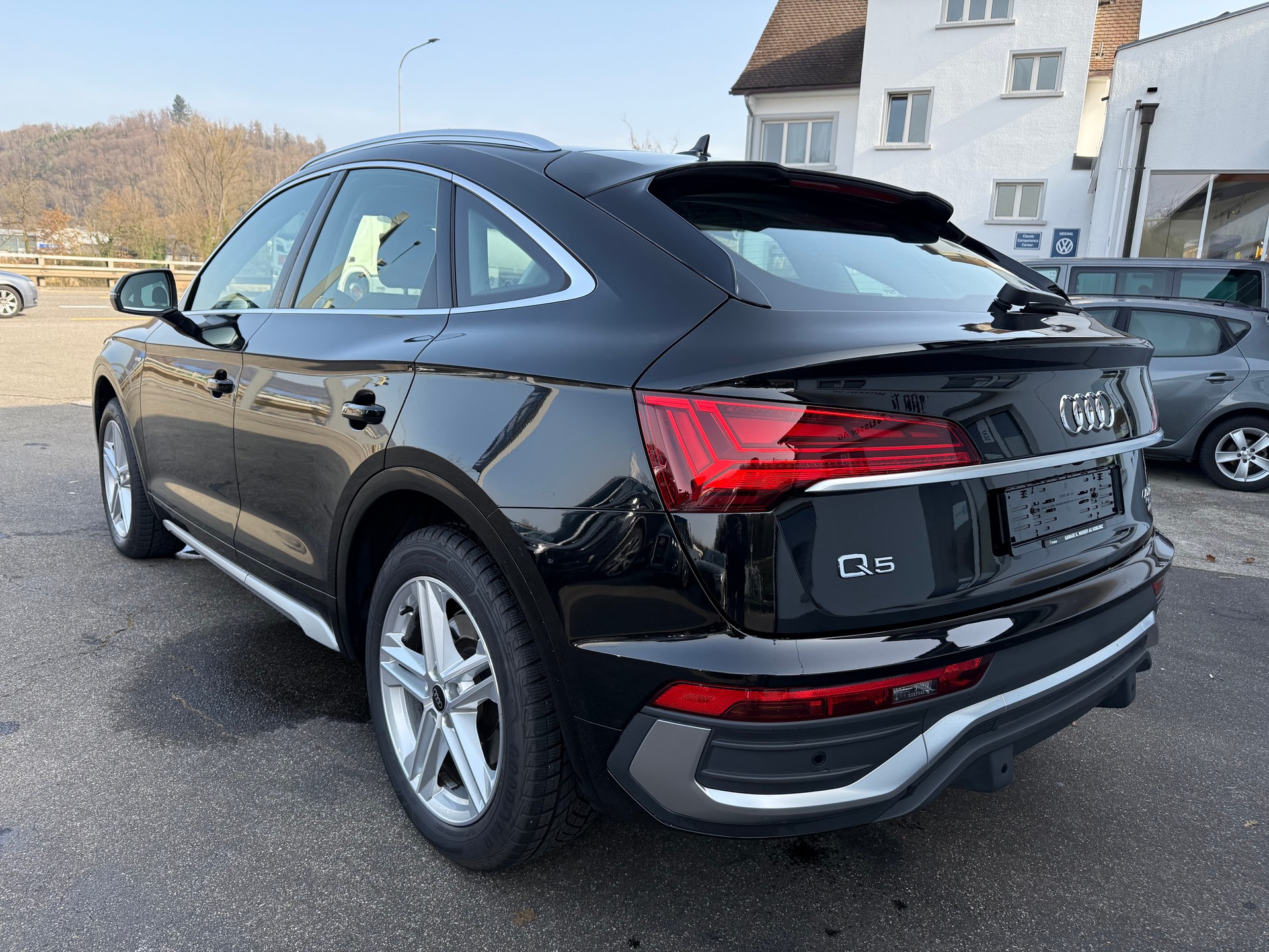 AUDI Q5 Sportback 40 TDI S line quattro S-tronic-image-4