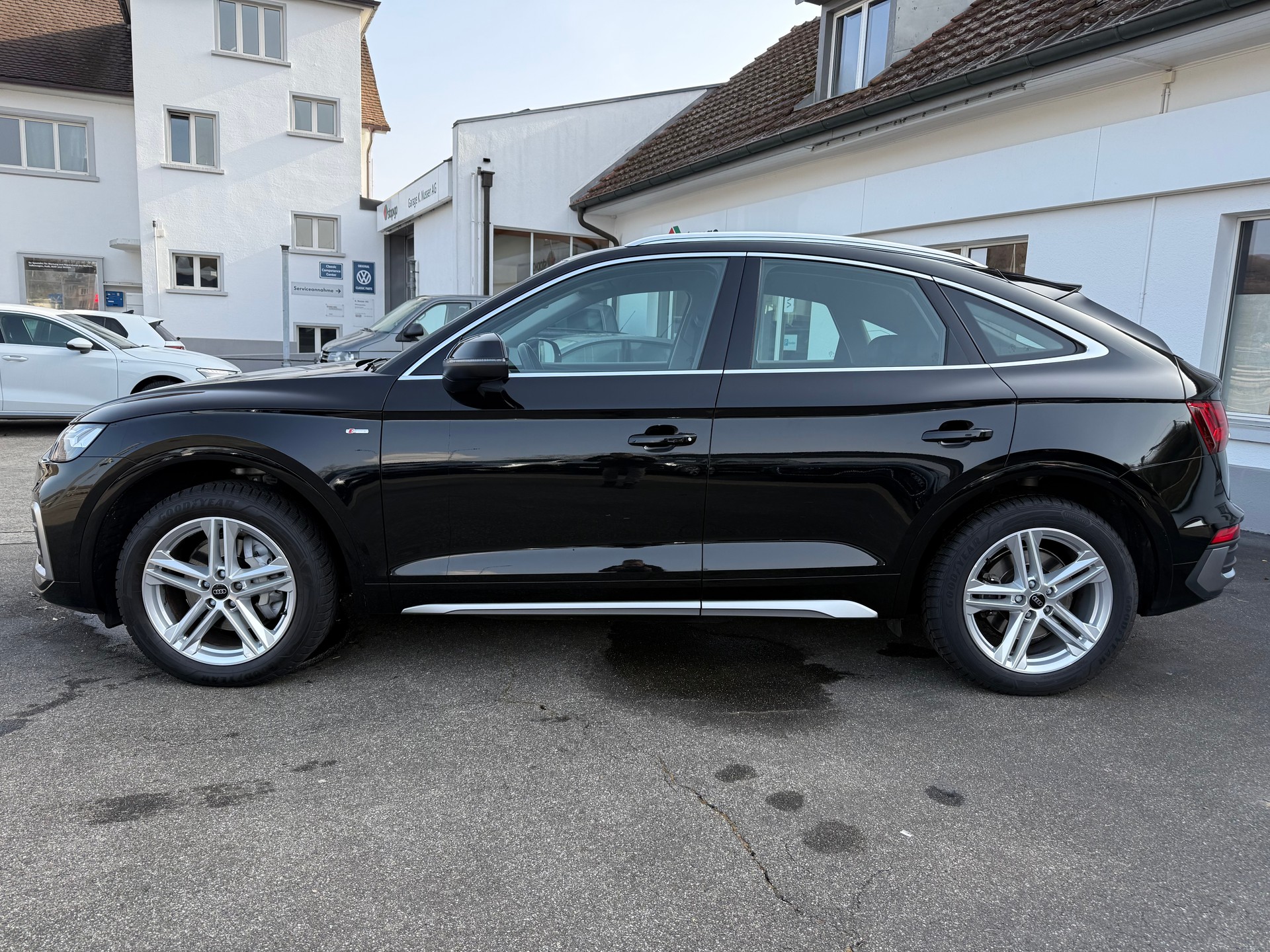 AUDI Q5 Sportback 40 TDI S line quattro S-tronic-image-5