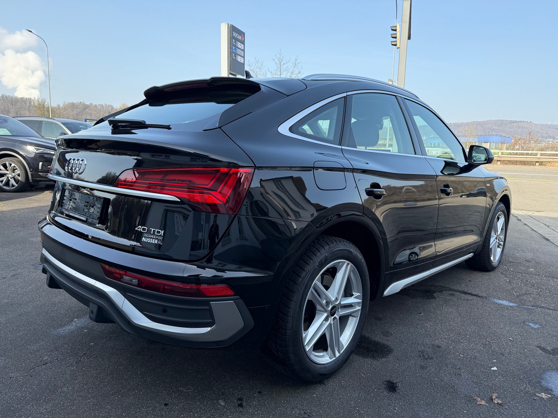 AUDI Q5 Sportback 40 TDI S line quattro S-tronic-image-2