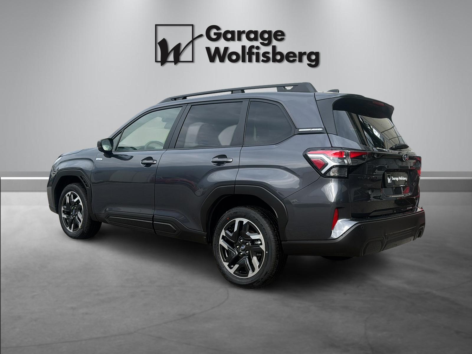 SUBARU Forester Station 2.0i e-Boxer Swiss Plus-image-3