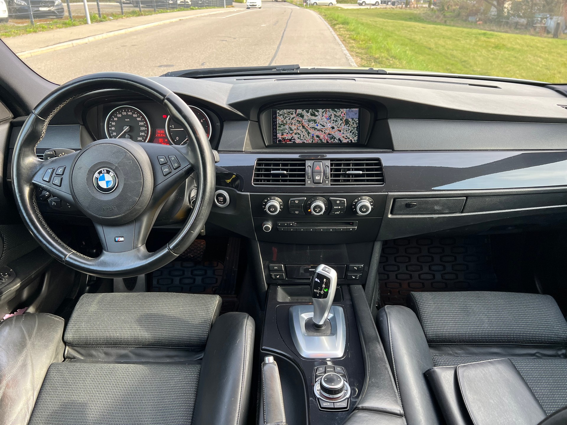 BMW 520d Steptronic- M-SPORTPACKET***-image-16