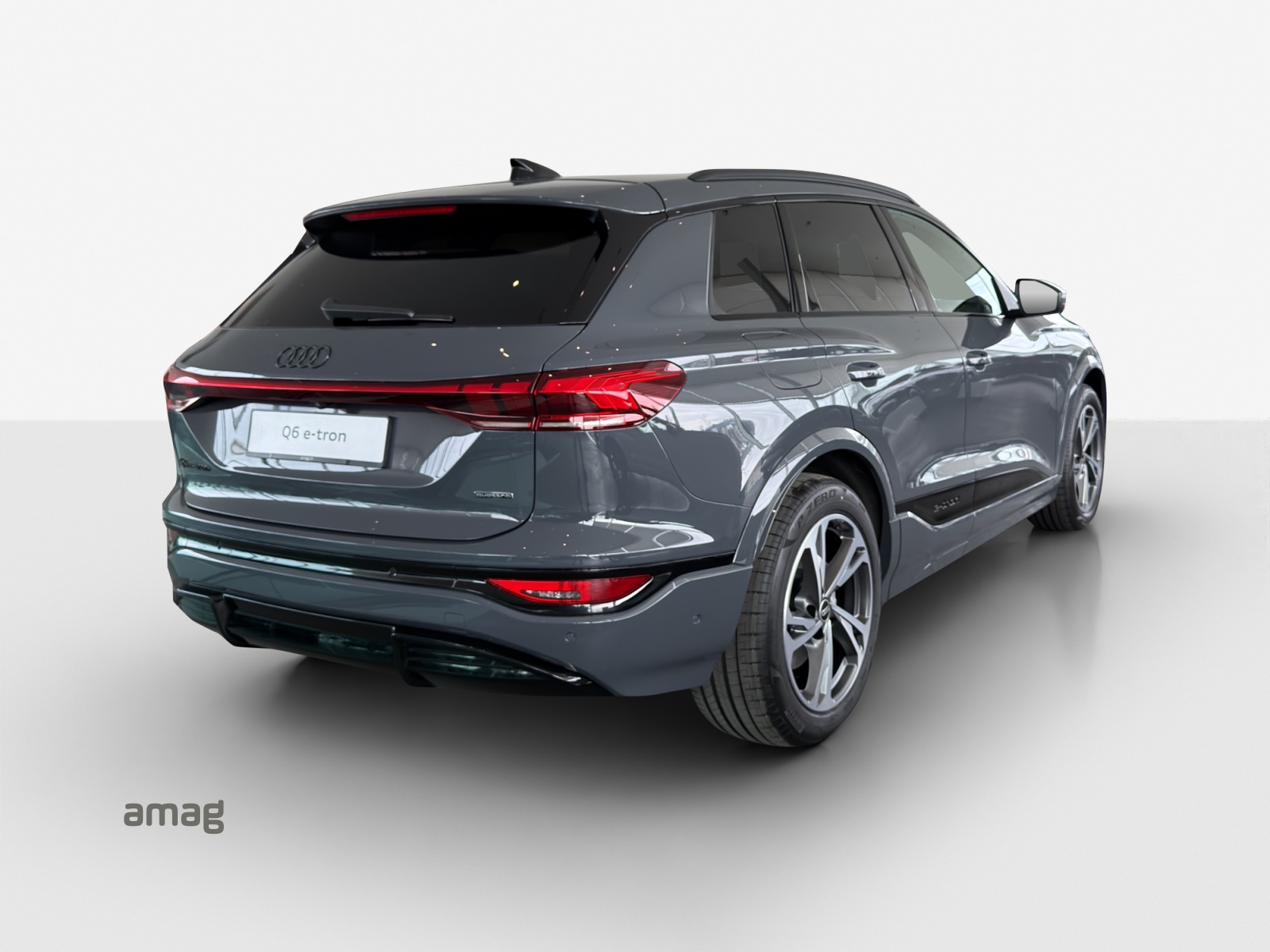 AUDI Q6 e-tron quattro-image-4