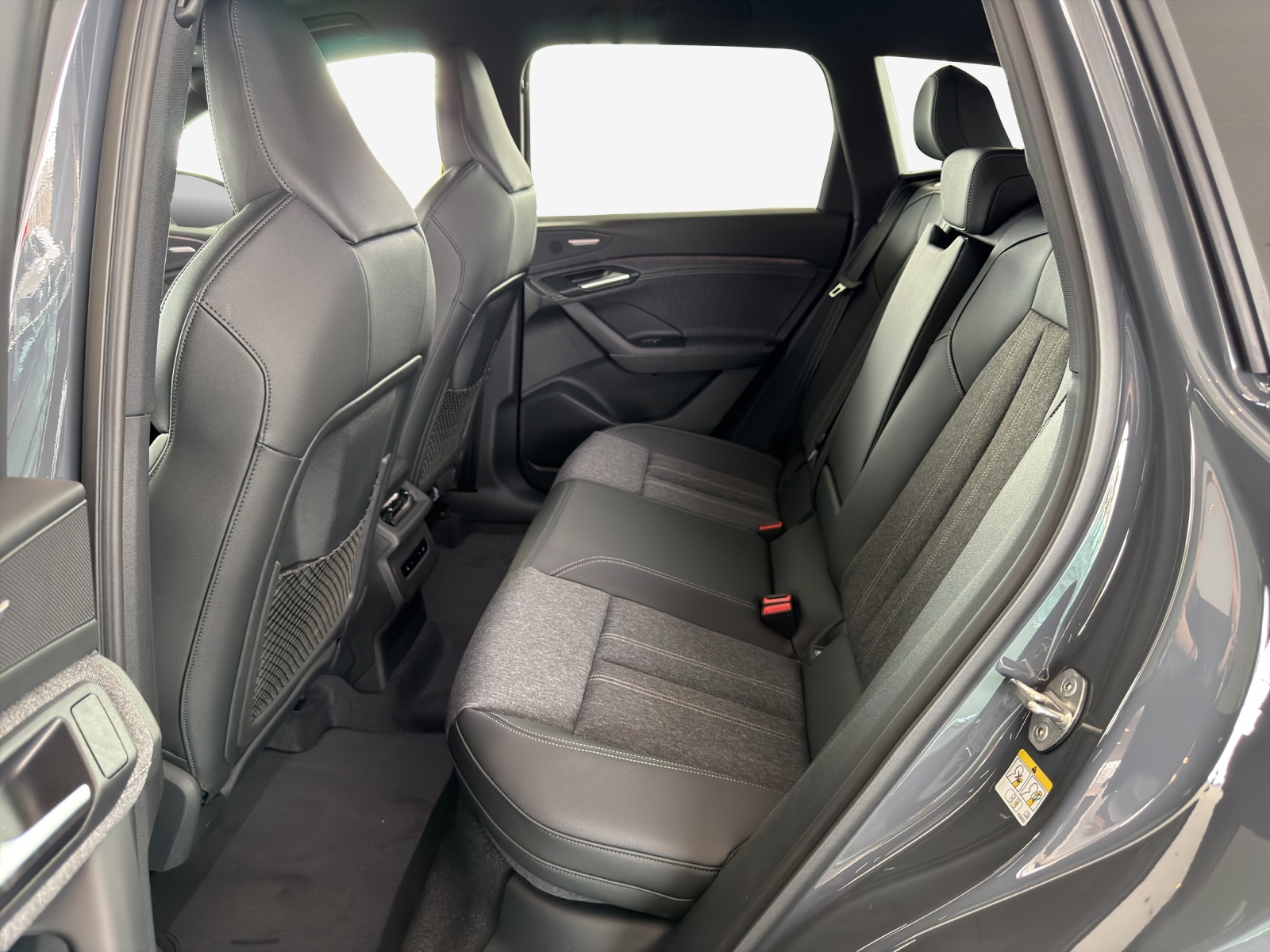 AUDI Q6 e-tron quattro-image-11