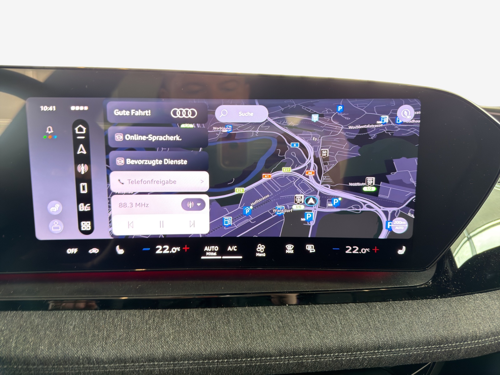 AUDI Q6 e-tron quattro-image-10