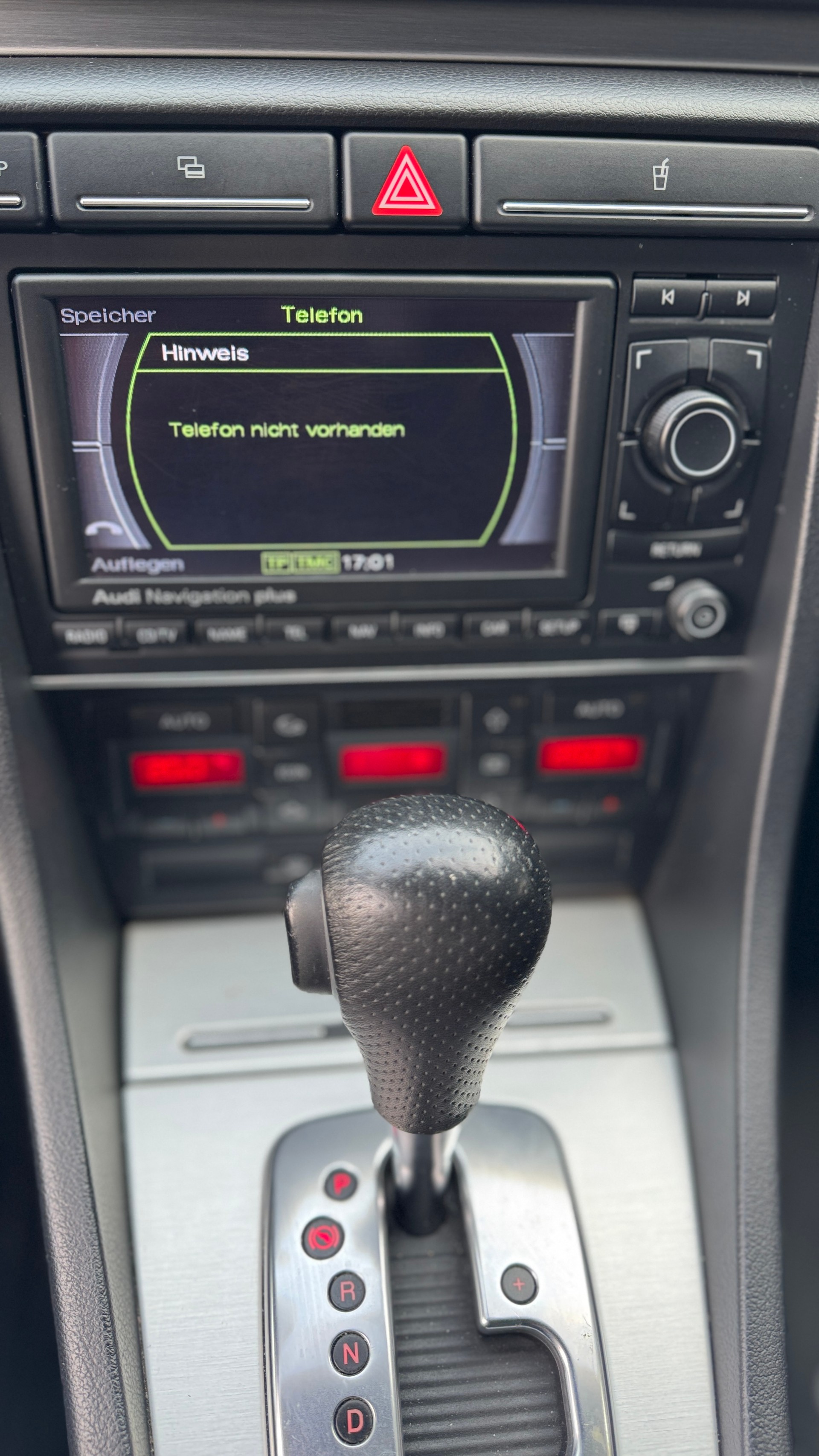 AUDI A4 Avant 2.0 Turbo FSI-image-9