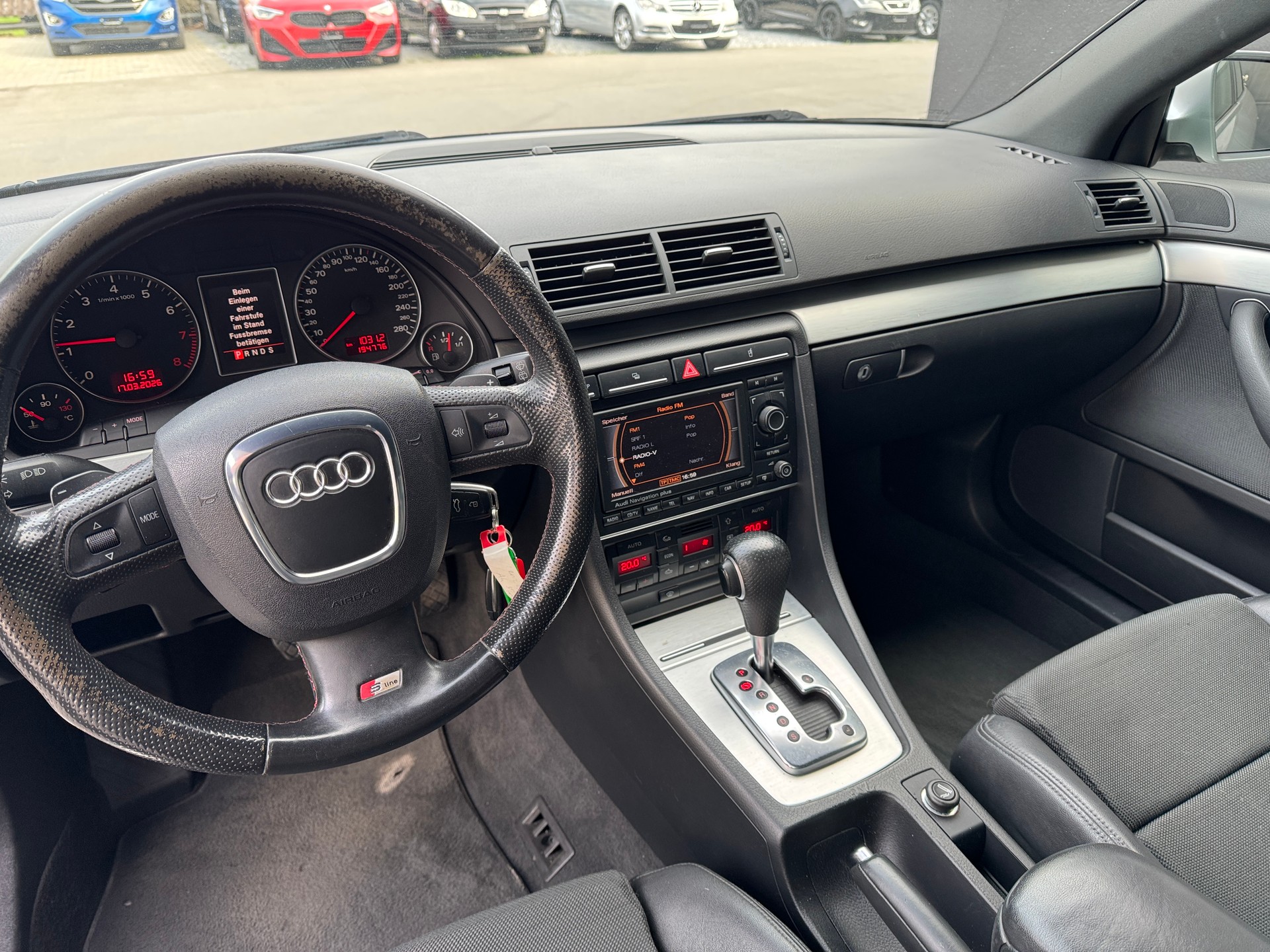 AUDI A4 Avant 2.0 Turbo FSI-image-4
