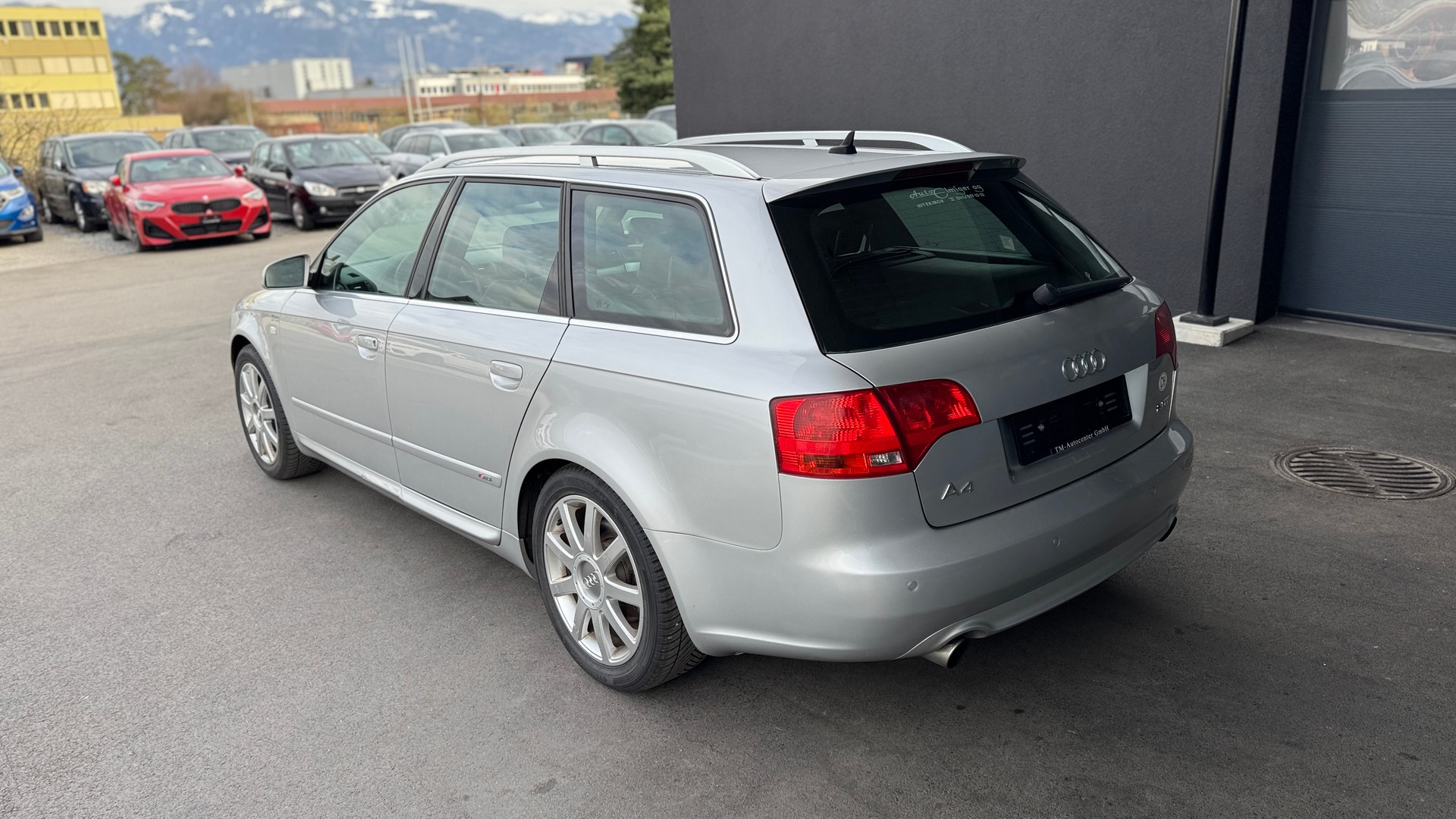 AUDI A4 Avant 2.0 Turbo FSI-image-3