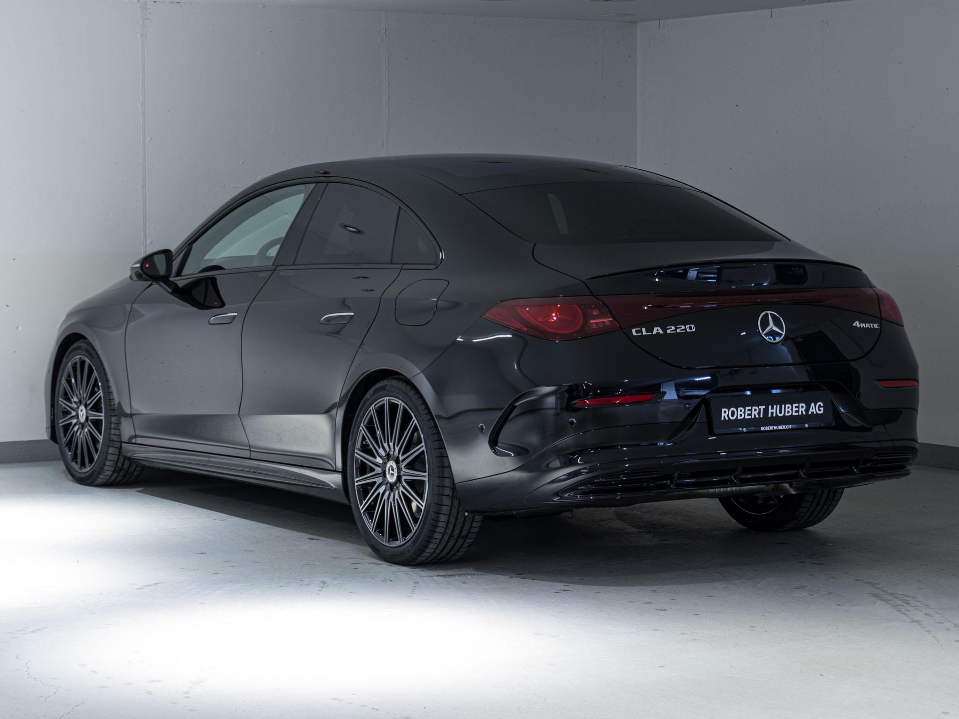 MERCEDES-BENZ CLA 220 4MATIC-image-3
