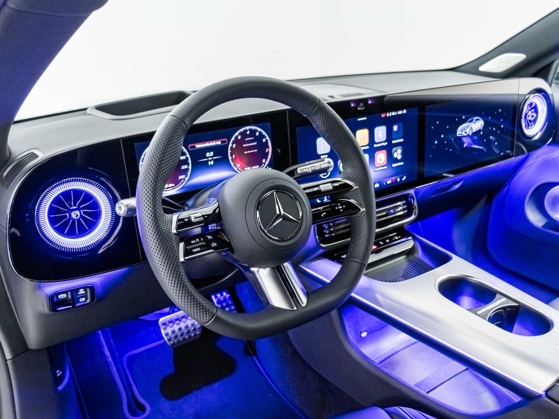 MERCEDES-BENZ CLA 220 4MATIC-image-9