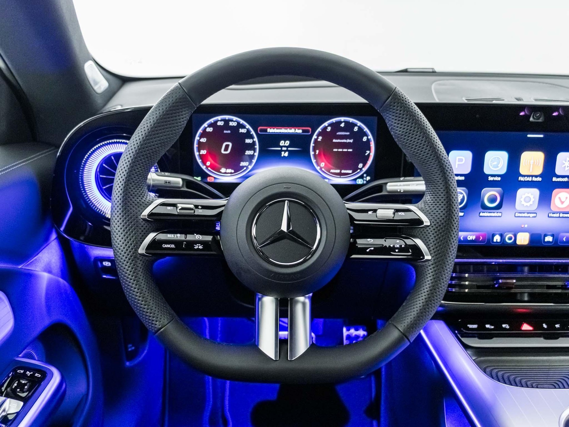 MERCEDES-BENZ CLA 220 4MATIC-image-10