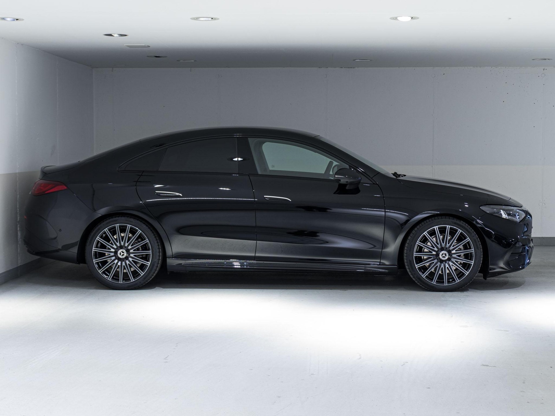 MERCEDES-BENZ CLA 220 4MATIC-image-1