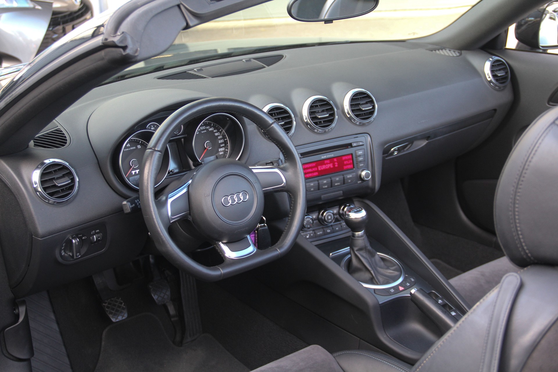 AUDI TT Roadster 2.0 TFSI 🇩🇪 ⭐⭐⭐⭐⭐-image-4