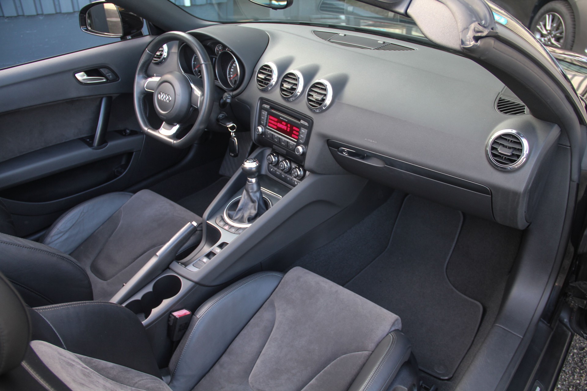 AUDI TT Roadster 2.0 TFSI 🇩🇪 ⭐⭐⭐⭐⭐-image-7