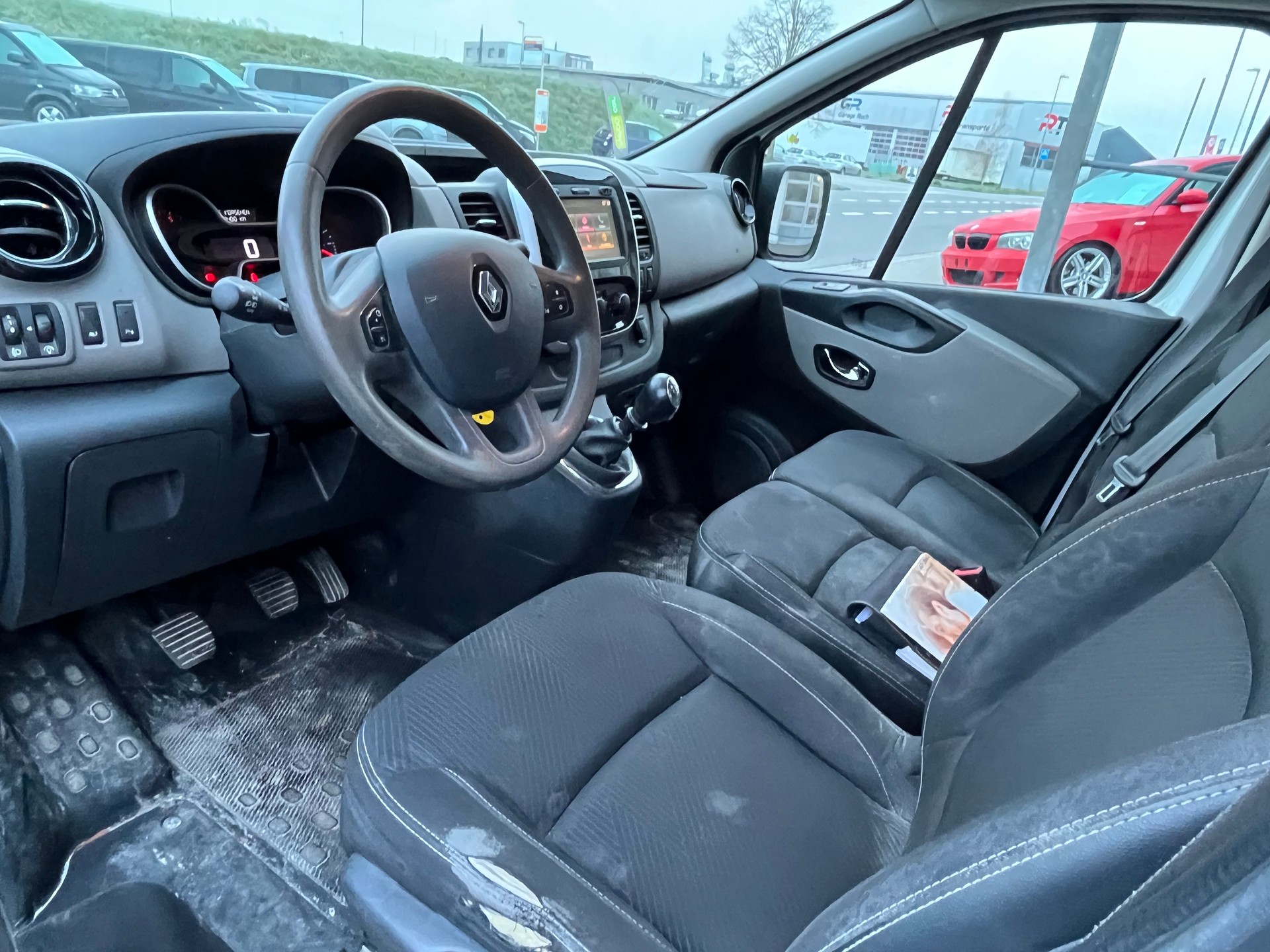 RENAULT Trafic 1.6 dCi 120 2.9t Business L1H1+++AB PLATZ OHNE GARANTIE+++-image-5