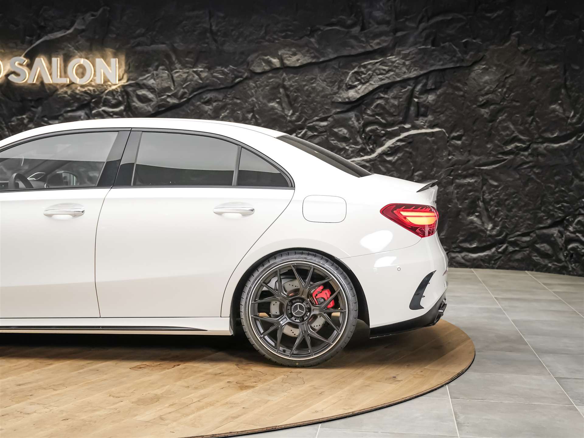 MERCEDES-BENZ A 35 AMG 4Matic+ 8G-DCT *Limousine*Facelift*Aeropaket*-image-16
