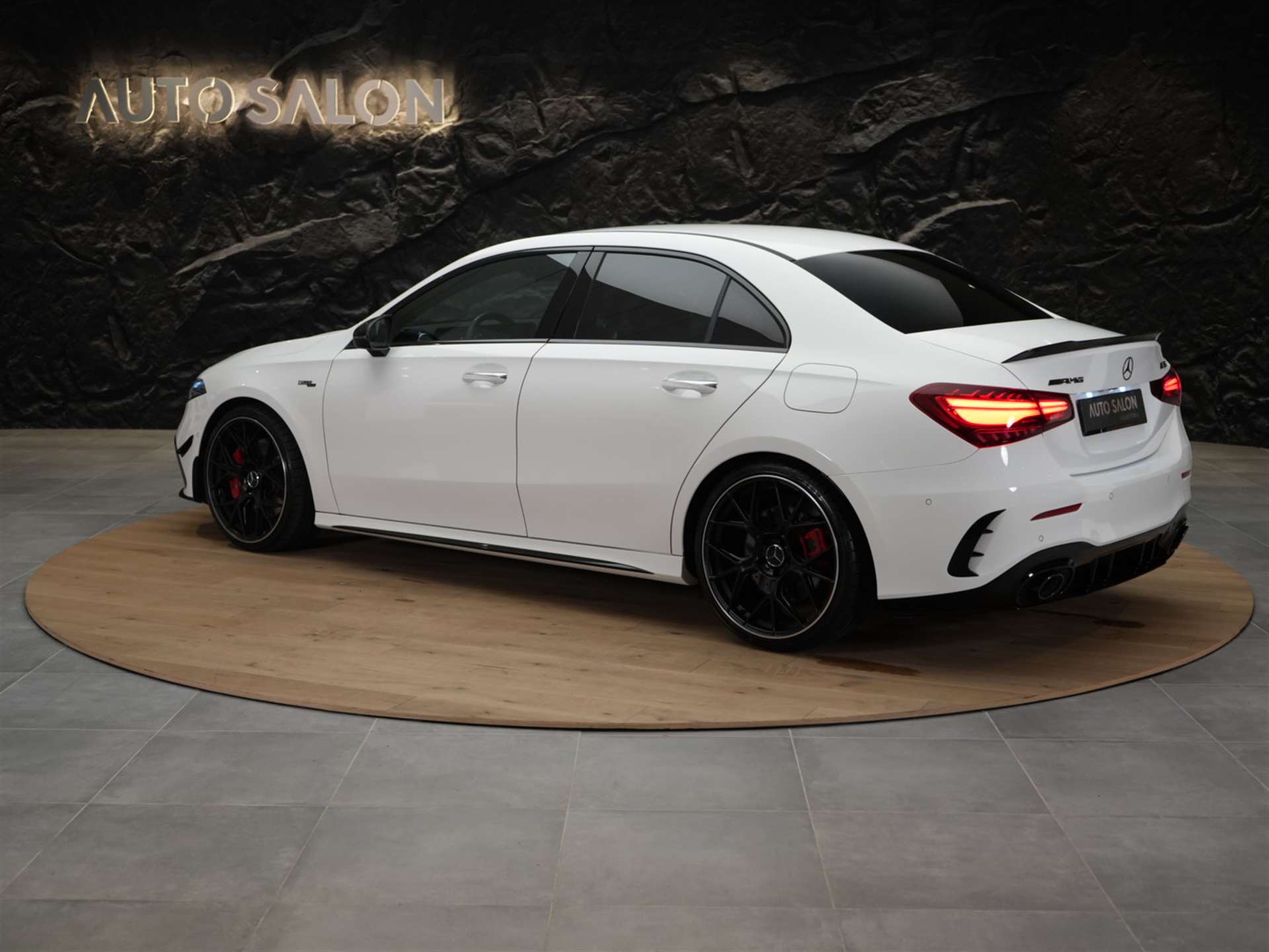 MERCEDES-BENZ A 35 AMG 4Matic+ 8G-DCT *Limousine*Facelift*Aeropaket*-image-2