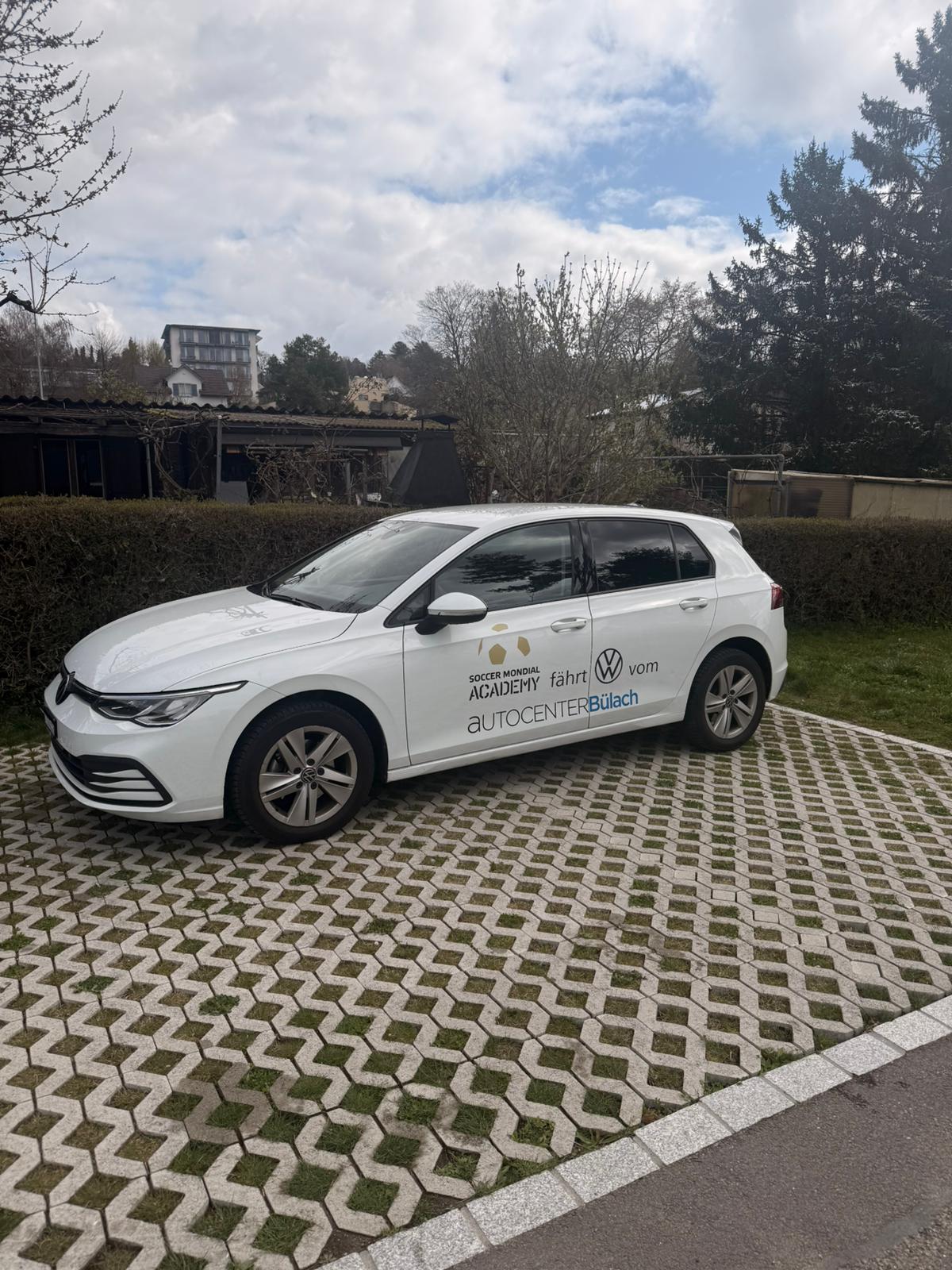 VW Golf 1.0 eTSI mHEV ACTLife DSG-image-0
