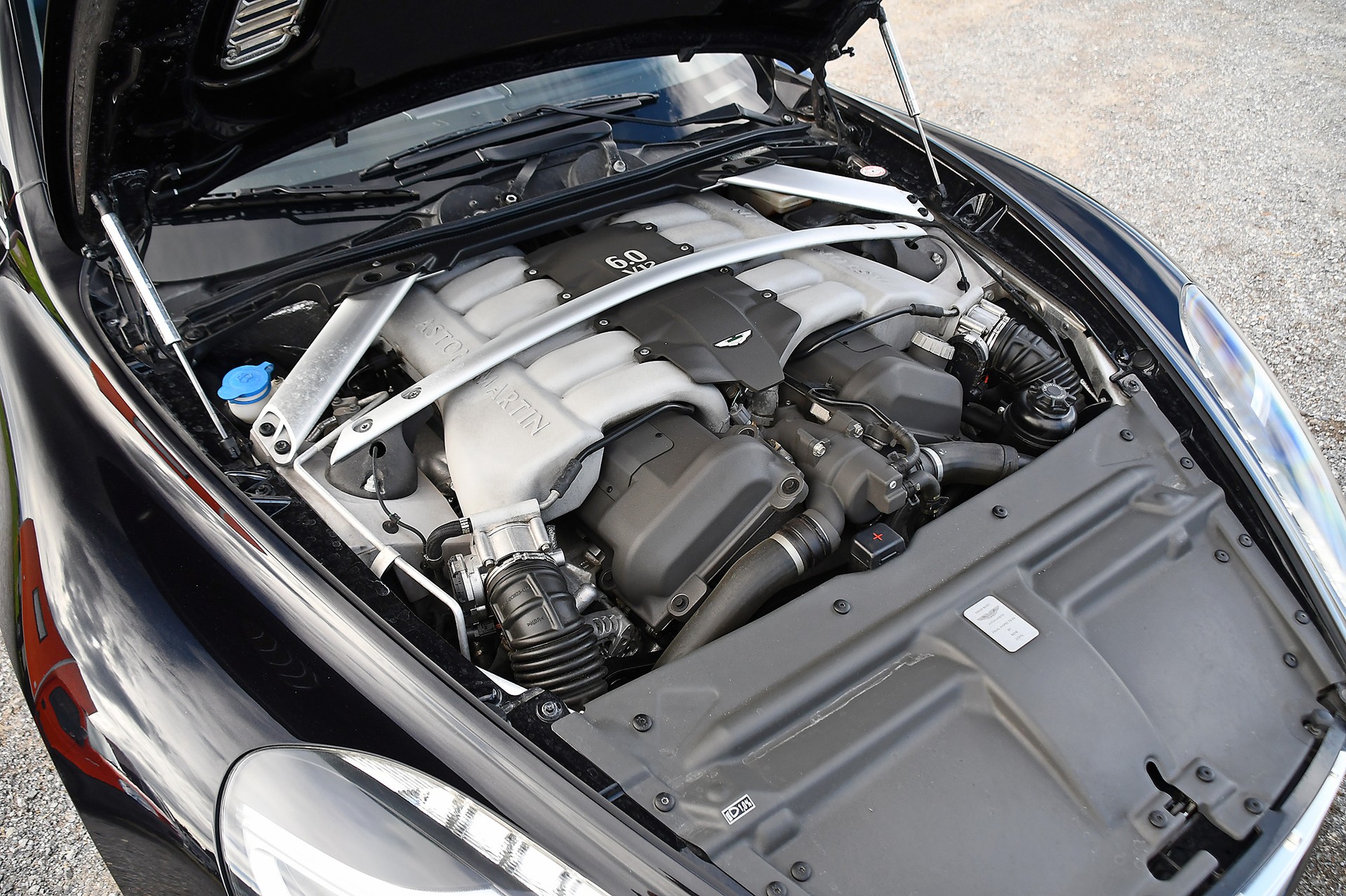 ASTON MARTIN Rapide 5.9 V12 Touchtronic 2-image-4