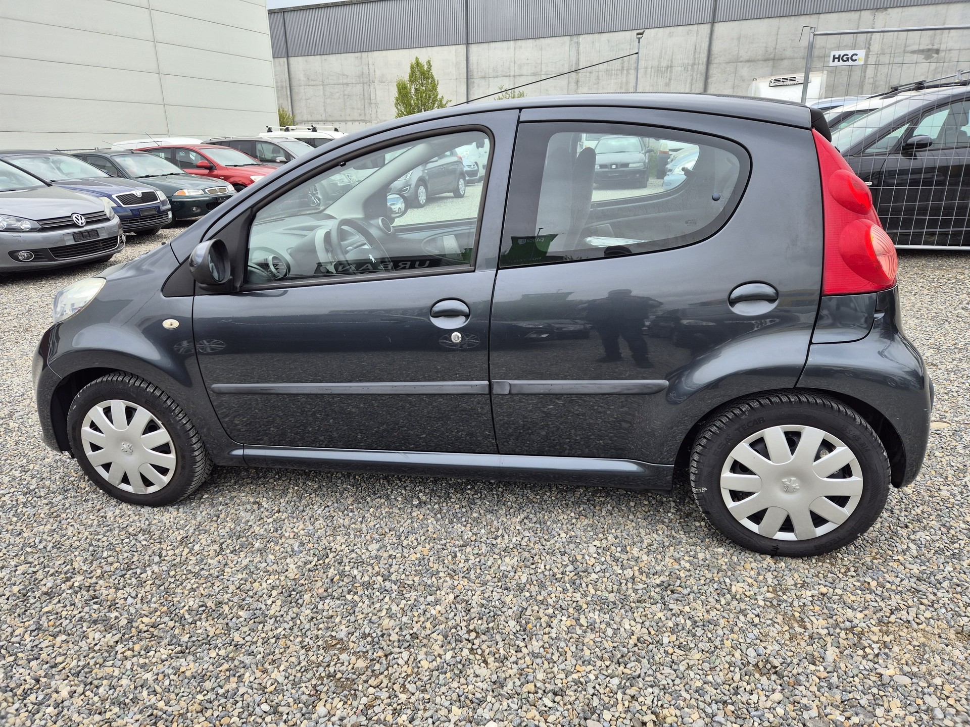 PEUGEOT 107 1.0 Trendy-image-5