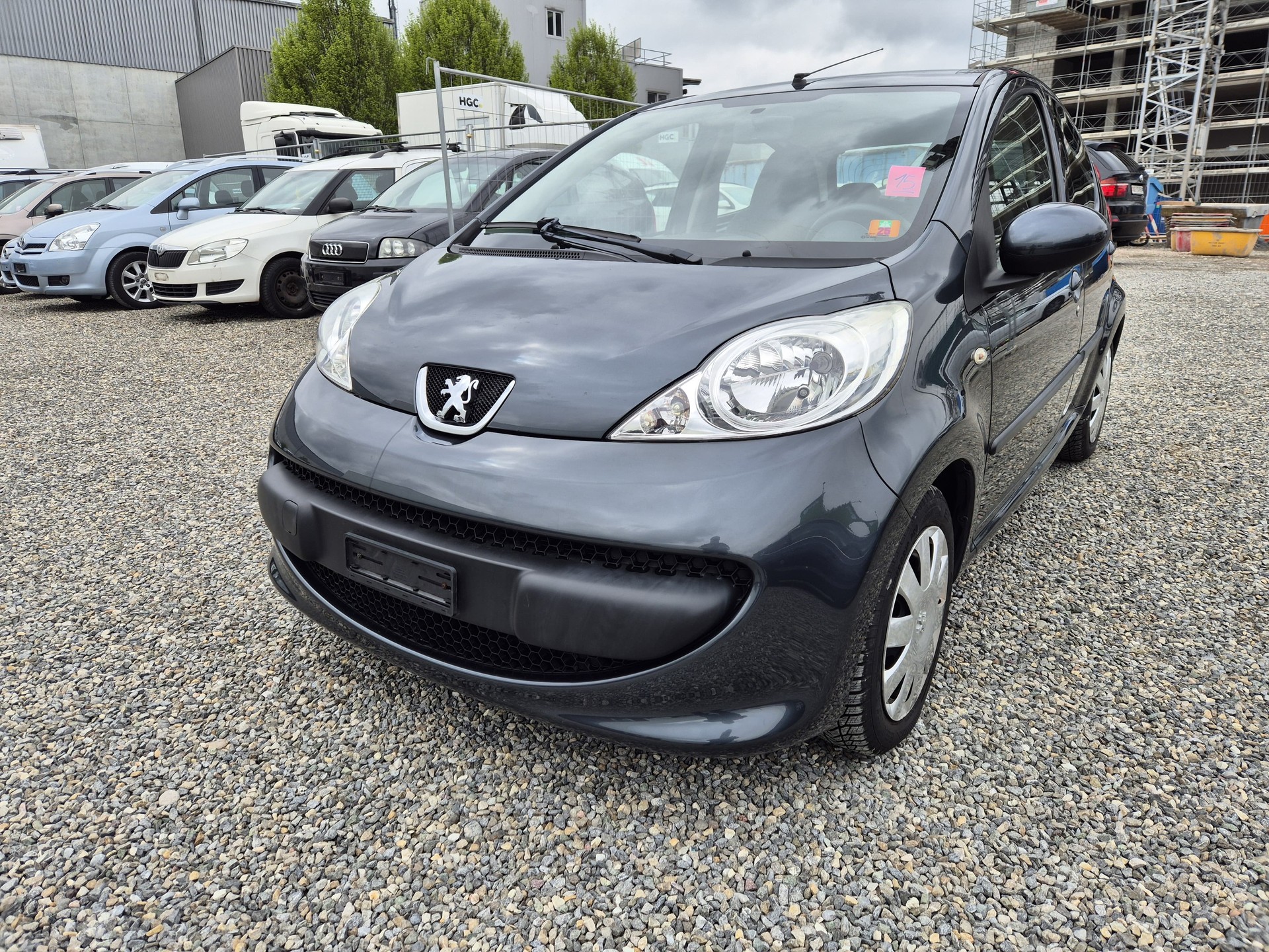 PEUGEOT 107 1.0 Trendy-image-0