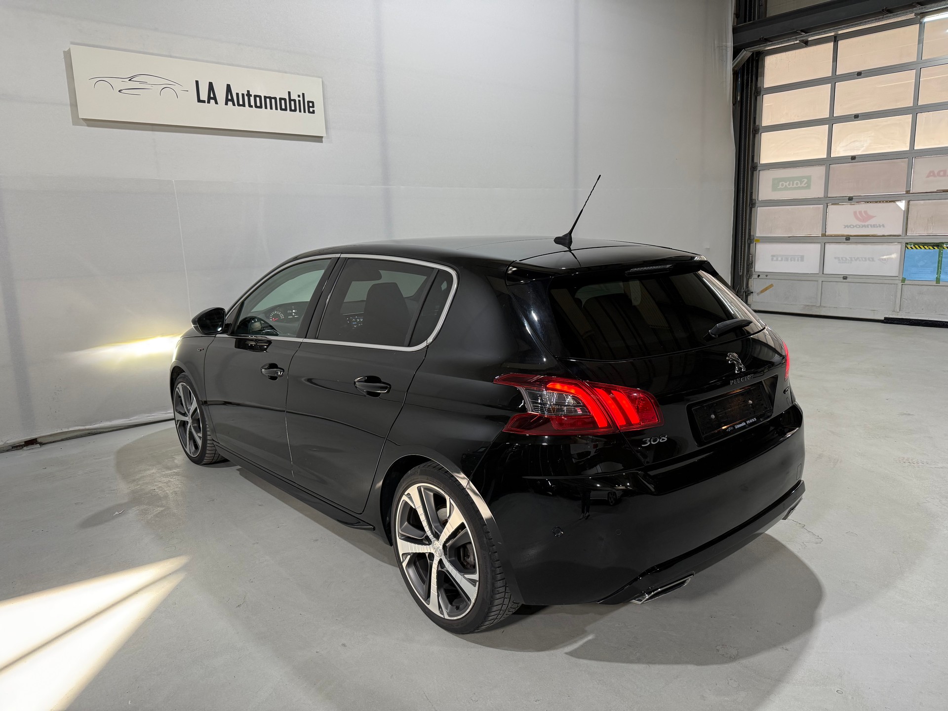 PEUGEOT 308 2.0 BlueHDI GT EAT8-image-9