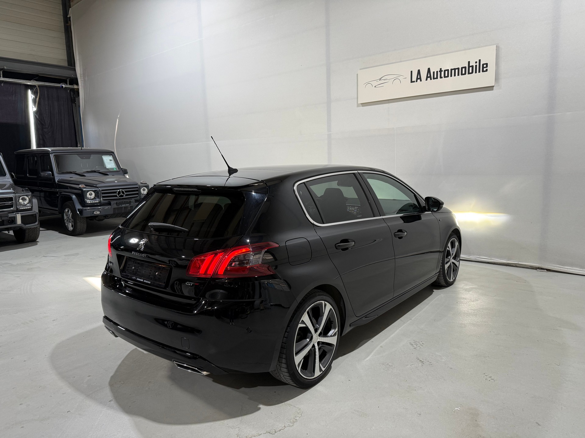 PEUGEOT 308 2.0 BlueHDI GT EAT8-image-8
