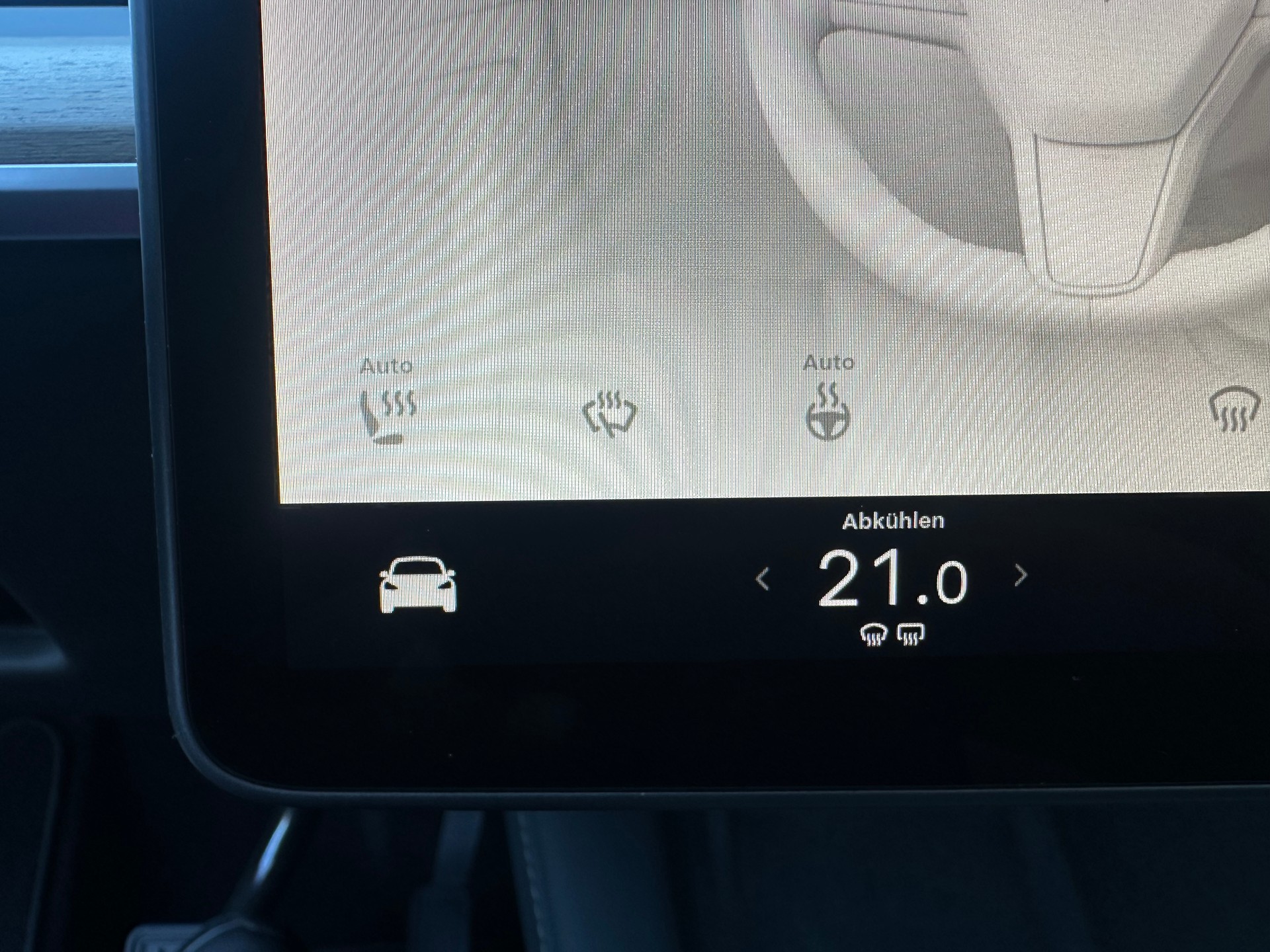 TESLA Model Y Long Range-image-12