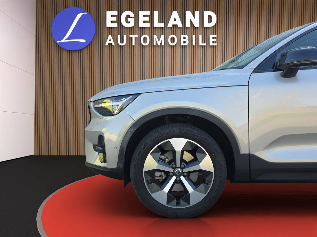 VOLVO XC40 2.0 B4 MH Plus Dark-image-9