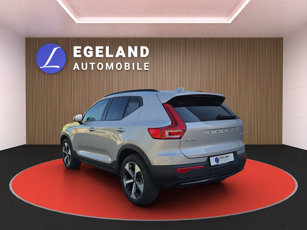 VOLVO XC40 2.0 B4 MH Plus Dark-image-4